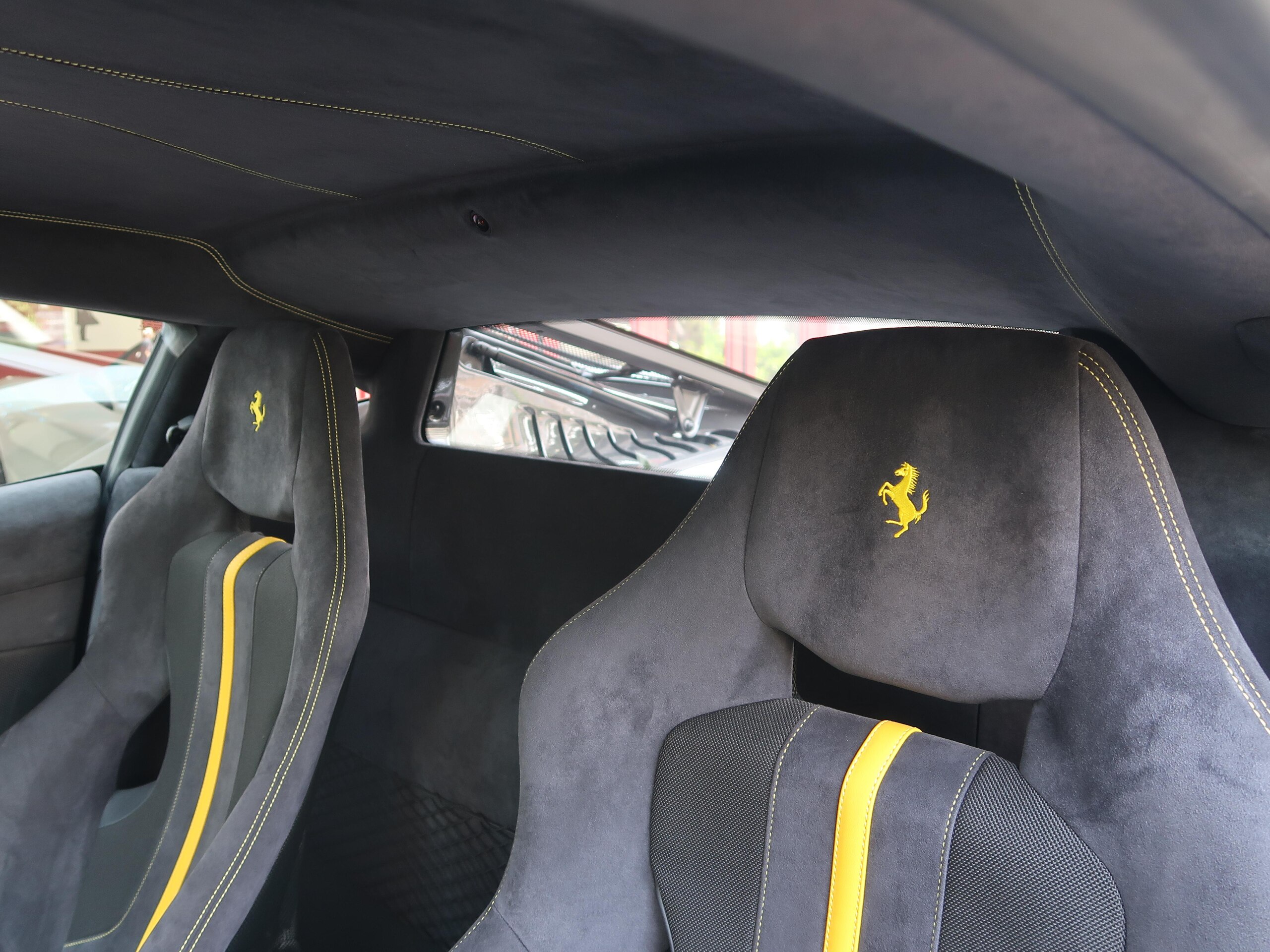 2020 Ferrari 488 Pista — Photo 32 / 53