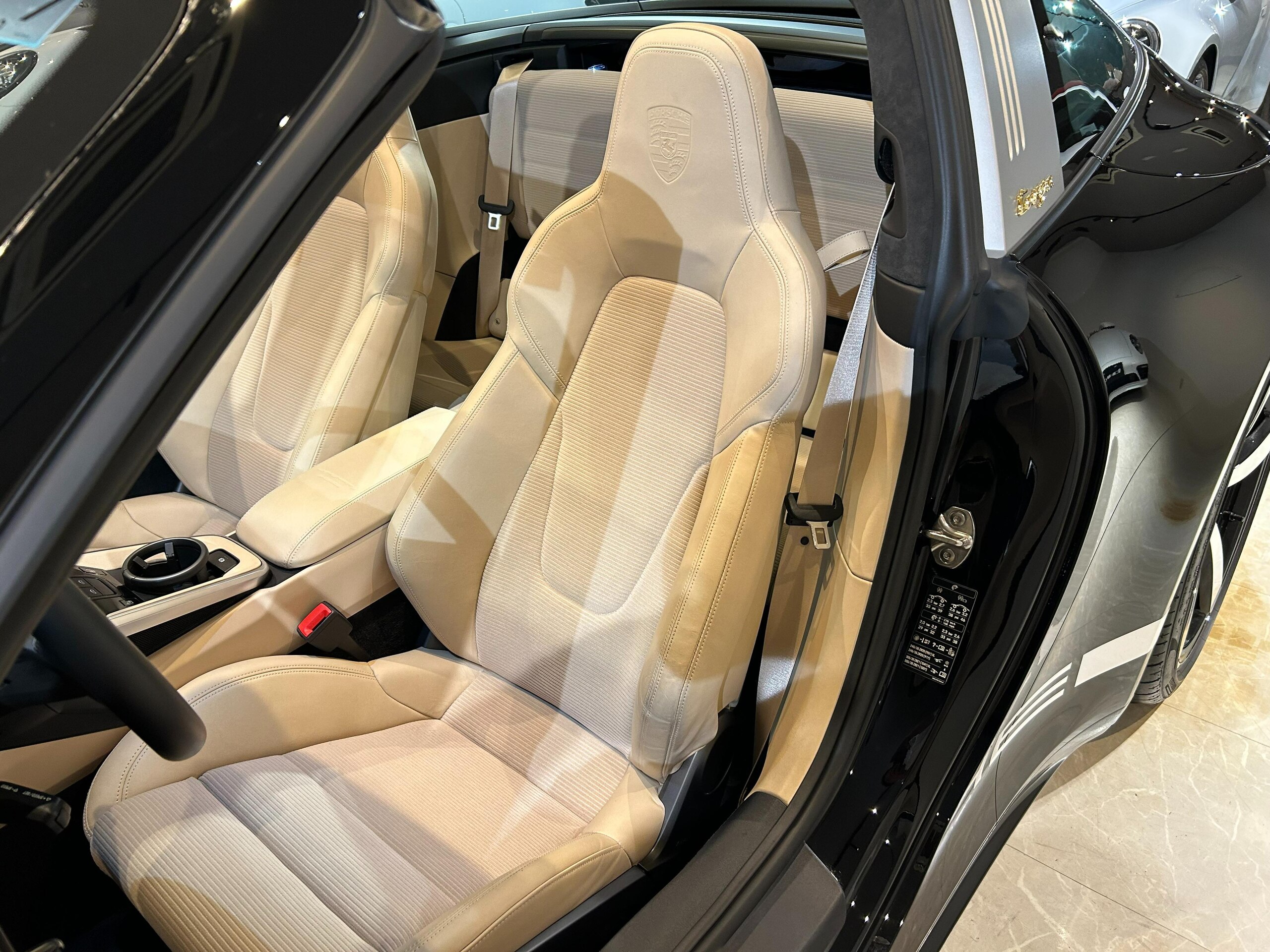 2020 Porsche 911 Targa 4S — Photo 56 / 78