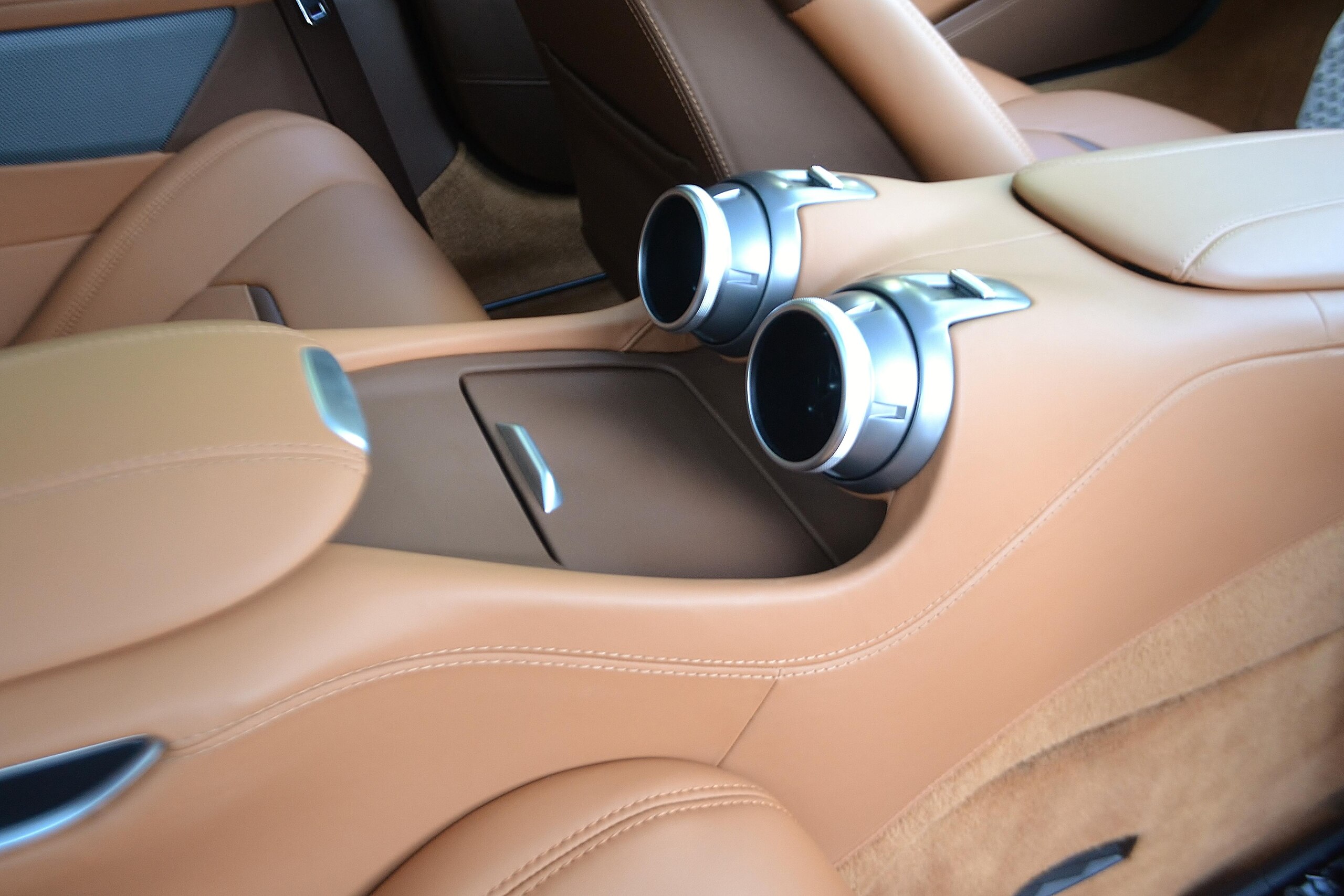 2019 Ferrari GTC4Lusso — Photo 13 / 34