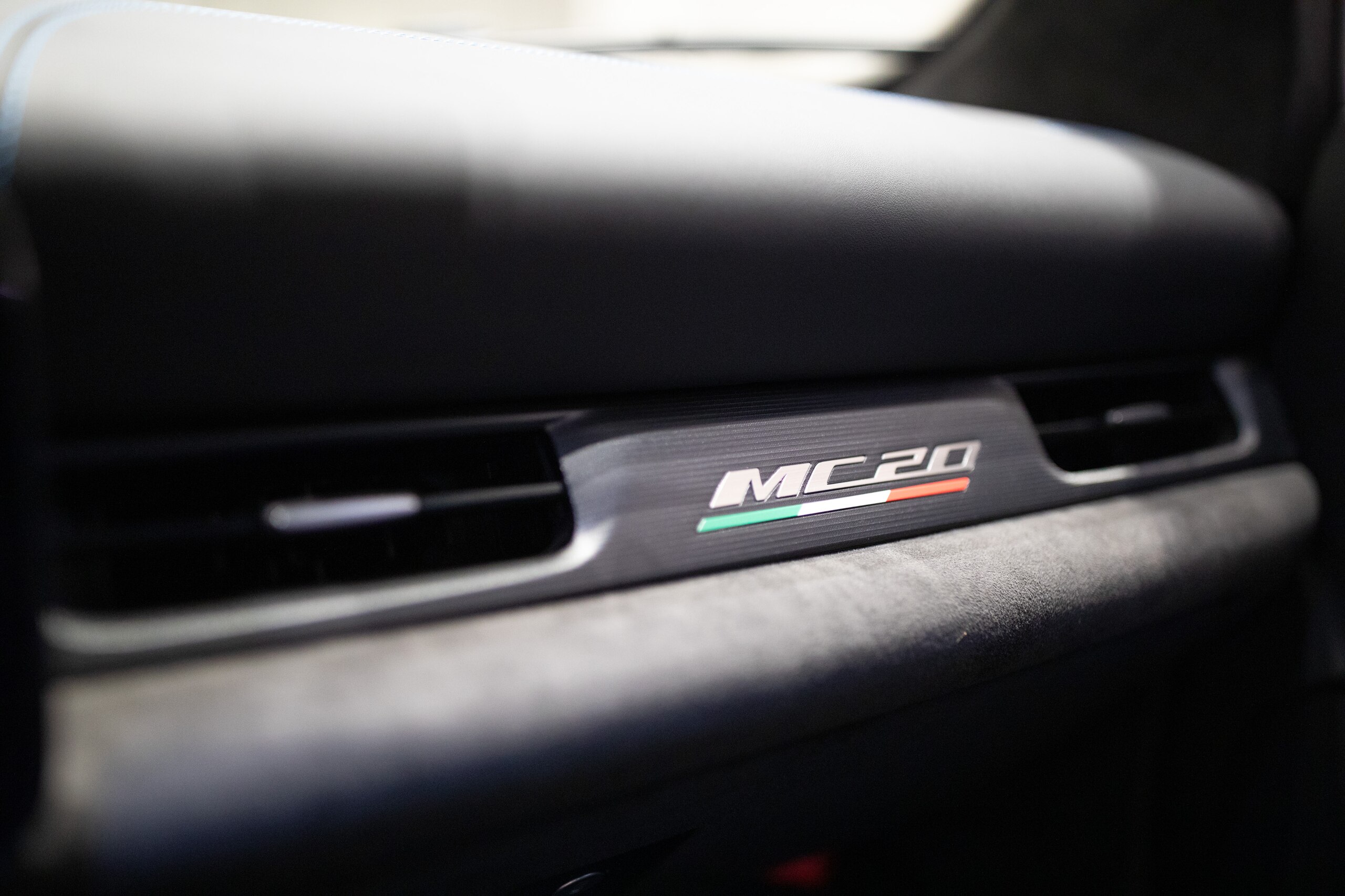 2023 Maserati MC20 Cielo — Photo 14 / 20
