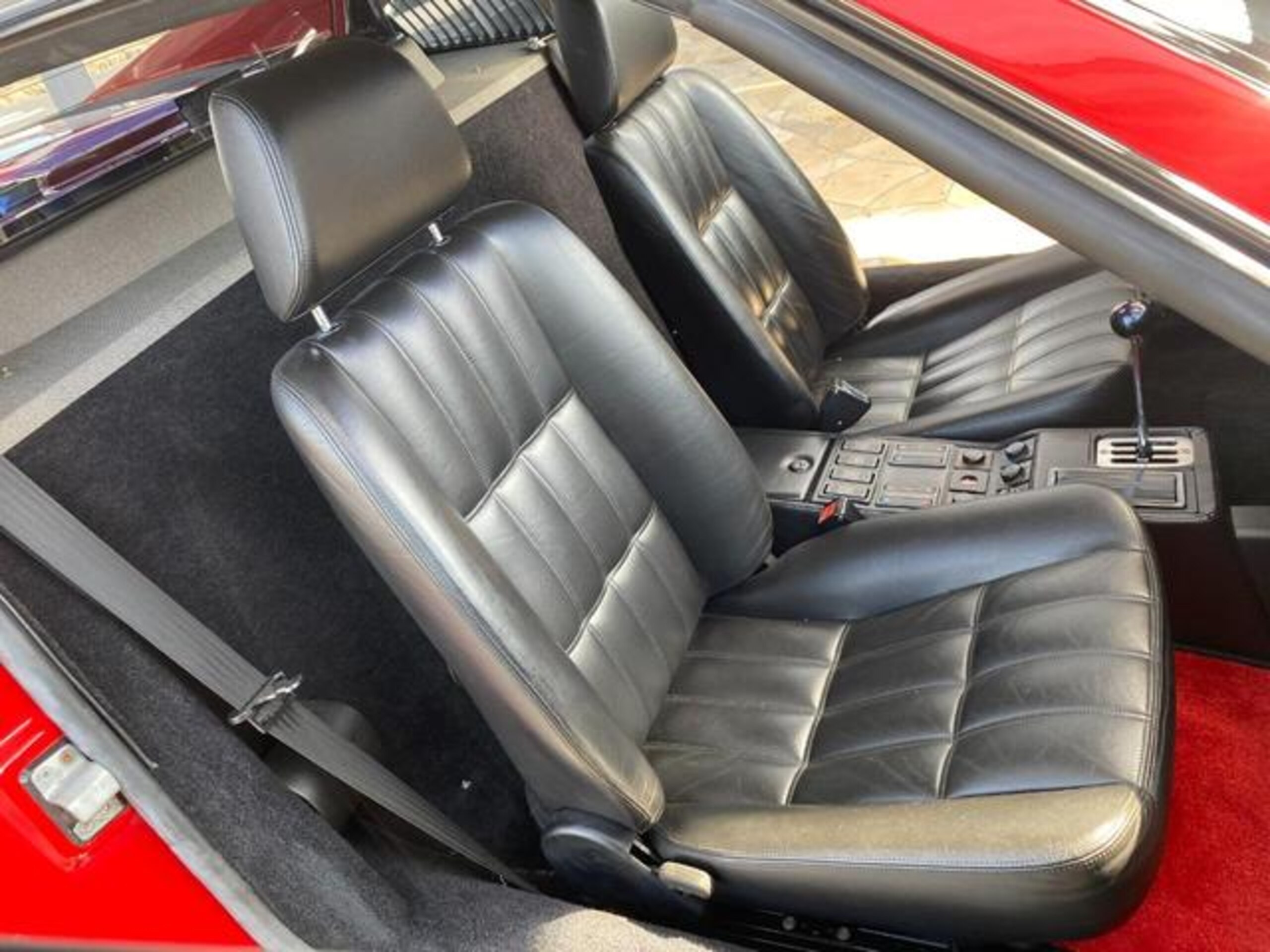 1989 Ferrari 328GTS — Photo 17 / 24