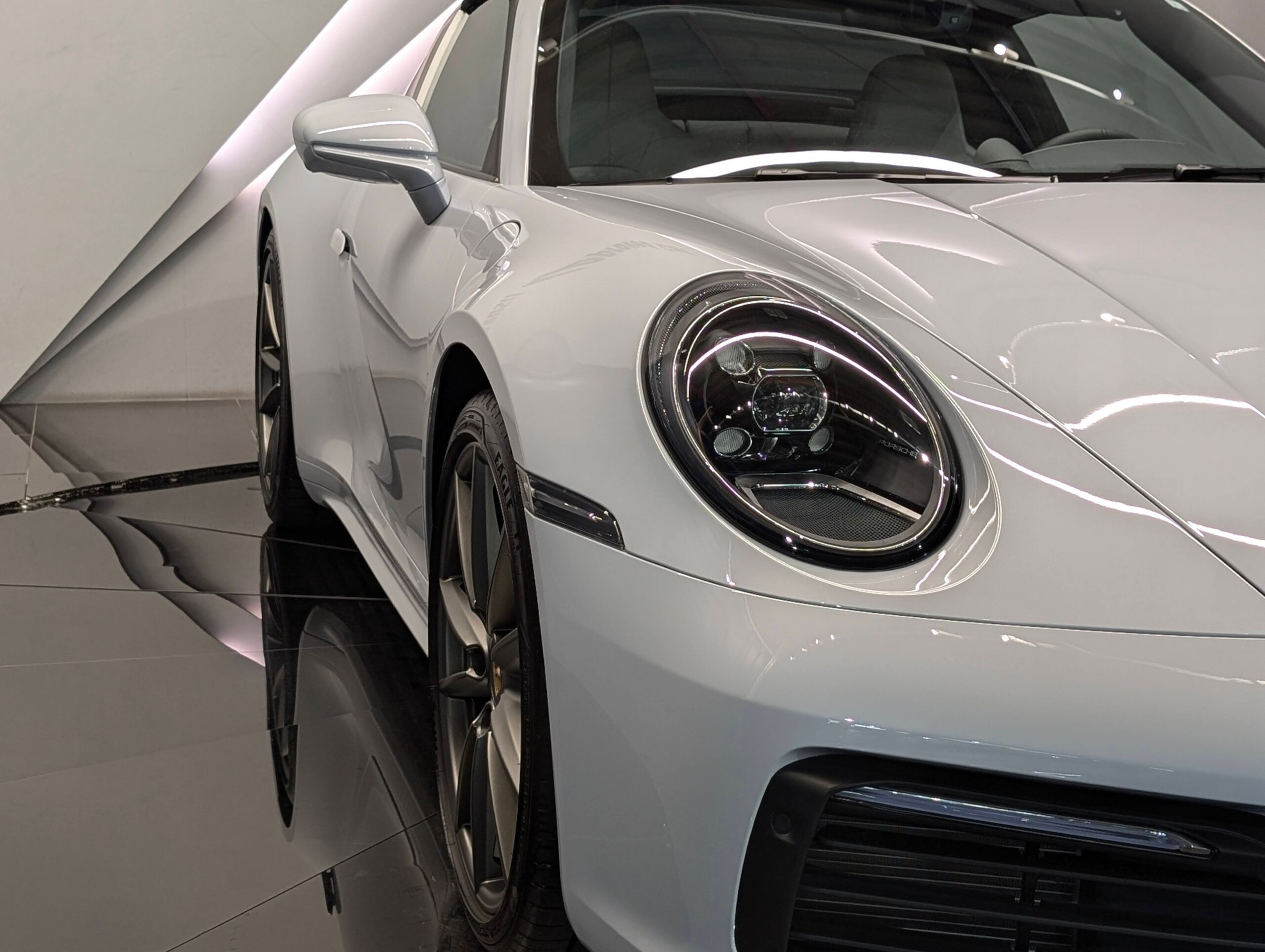 2024 Porsche 911 Targa 4 — Photo 21 / 24