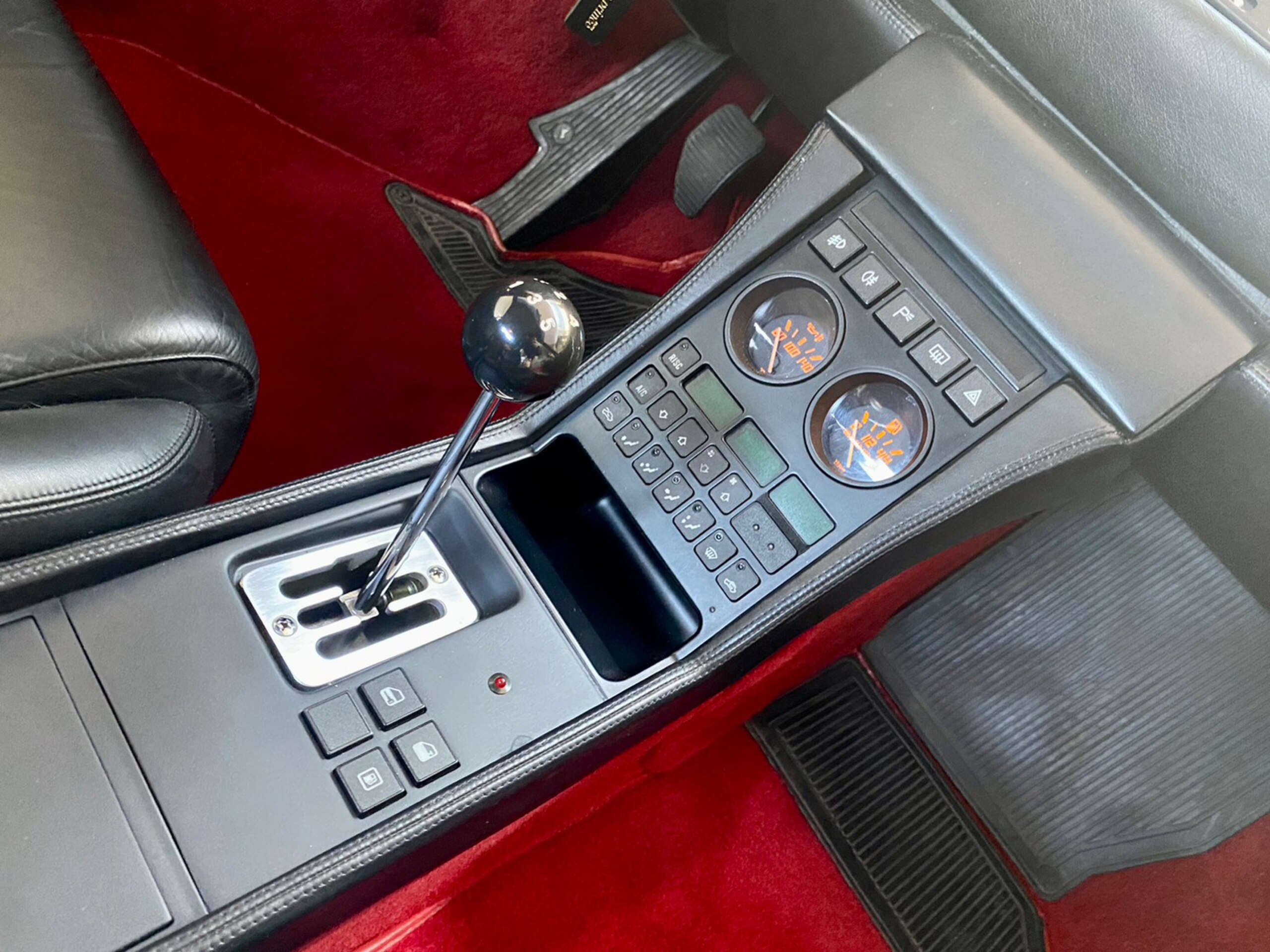 1990 Ferrari 348 TB — Photo 8 / 11