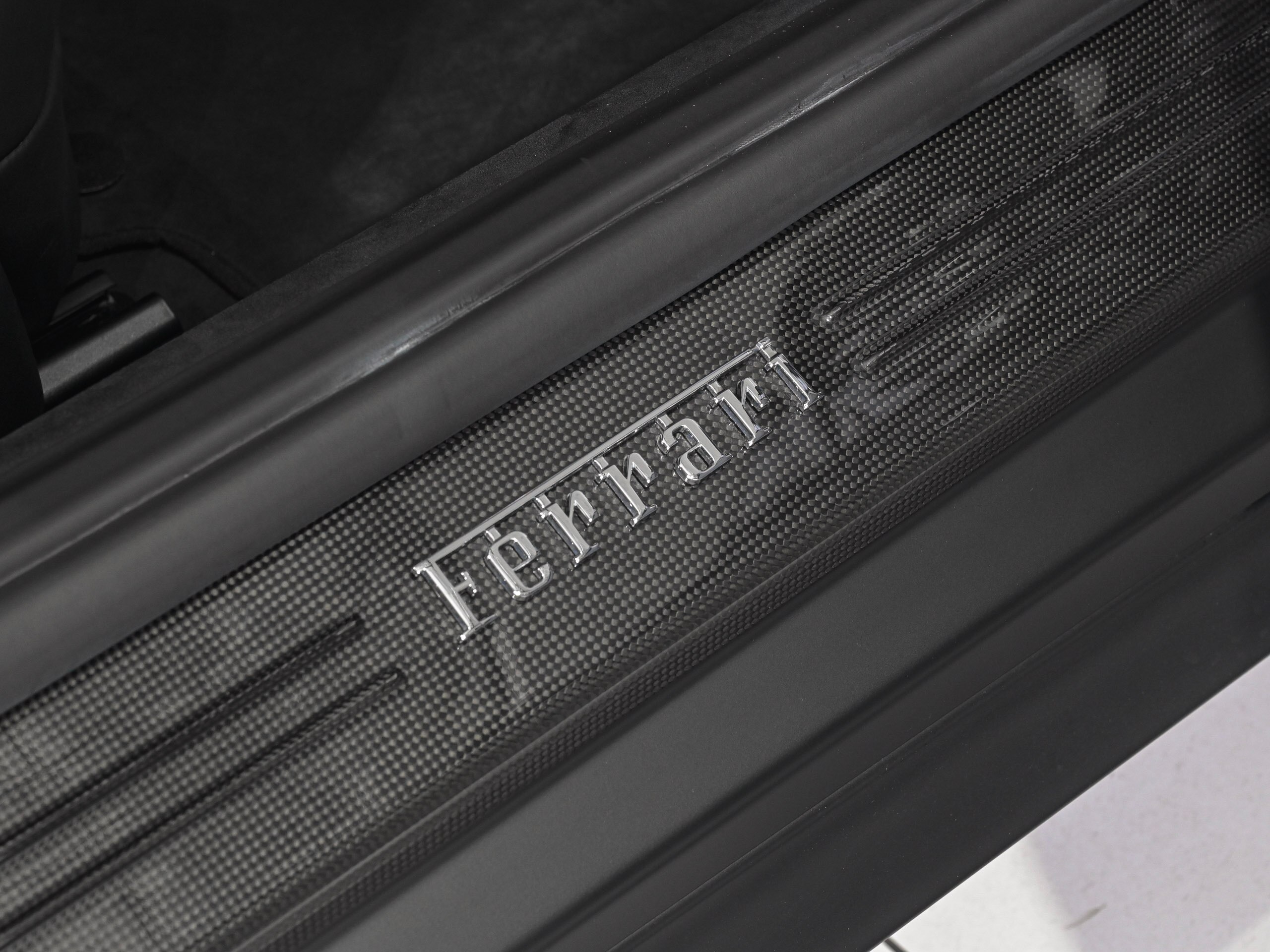 2020 Ferrari 812 Superfast — Photo 26 / 38