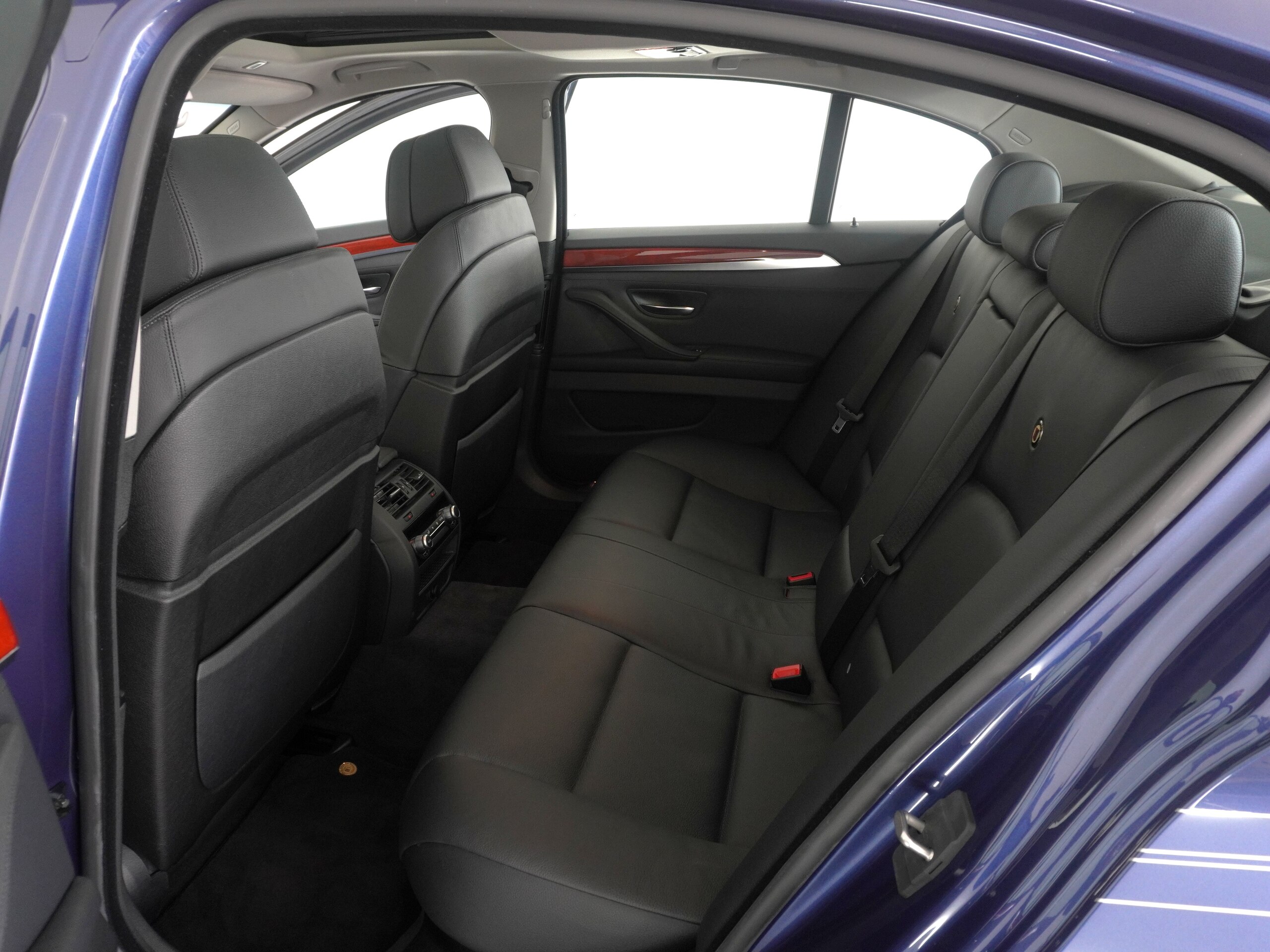 2011 BMW Alpina B5 — Photo 13 / 16