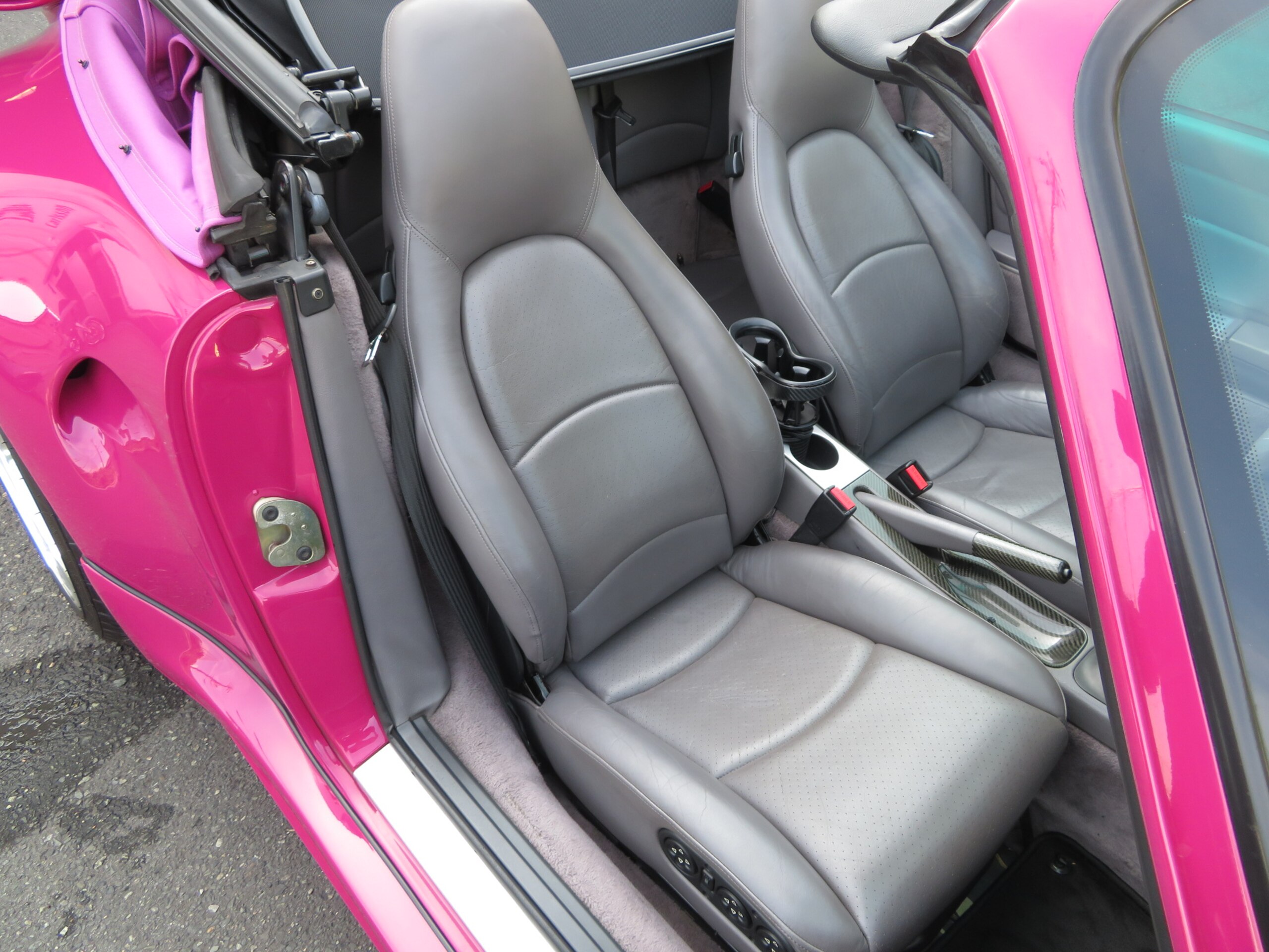 1995 Porsche 911 Cabriolet — Photo 17 / 21
