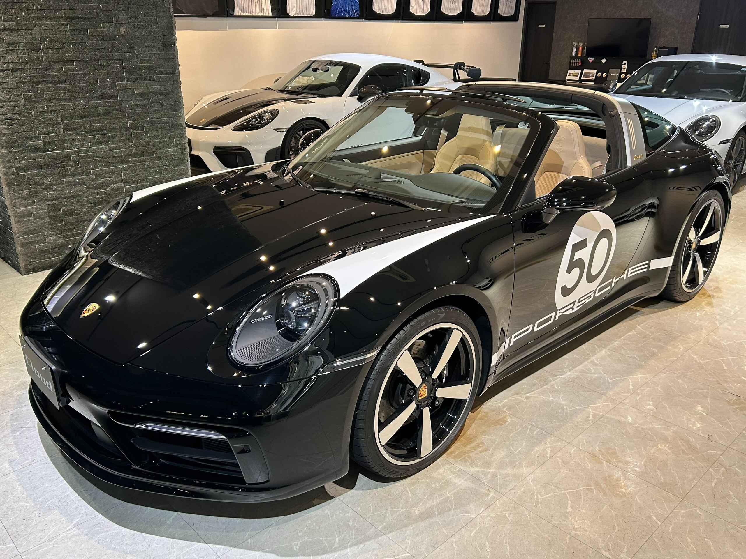 2020 Porsche 911 Targa 4S — Photo 32 / 78