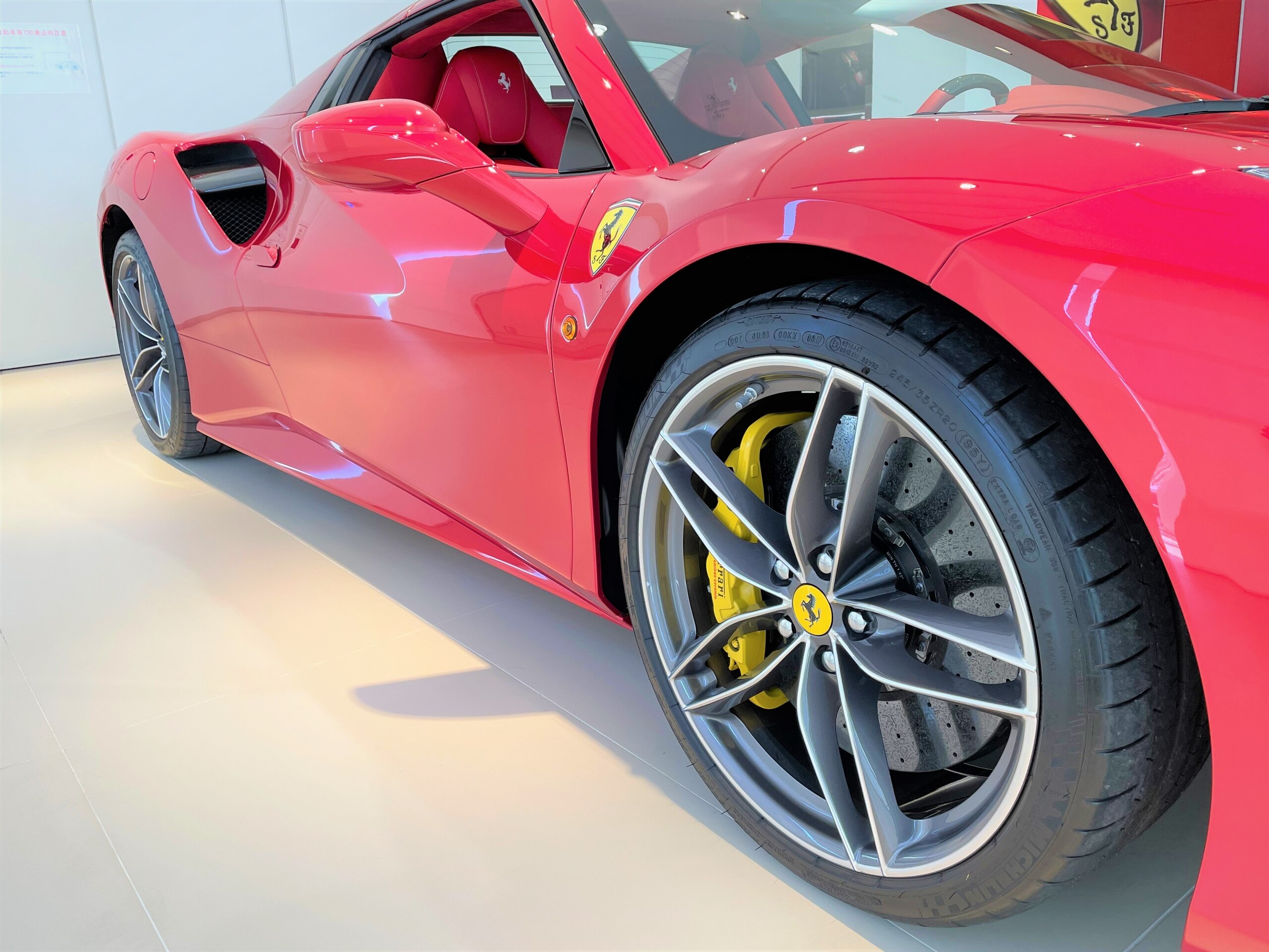 2018 Ferrari 488 Spider — Photo 24 / 29