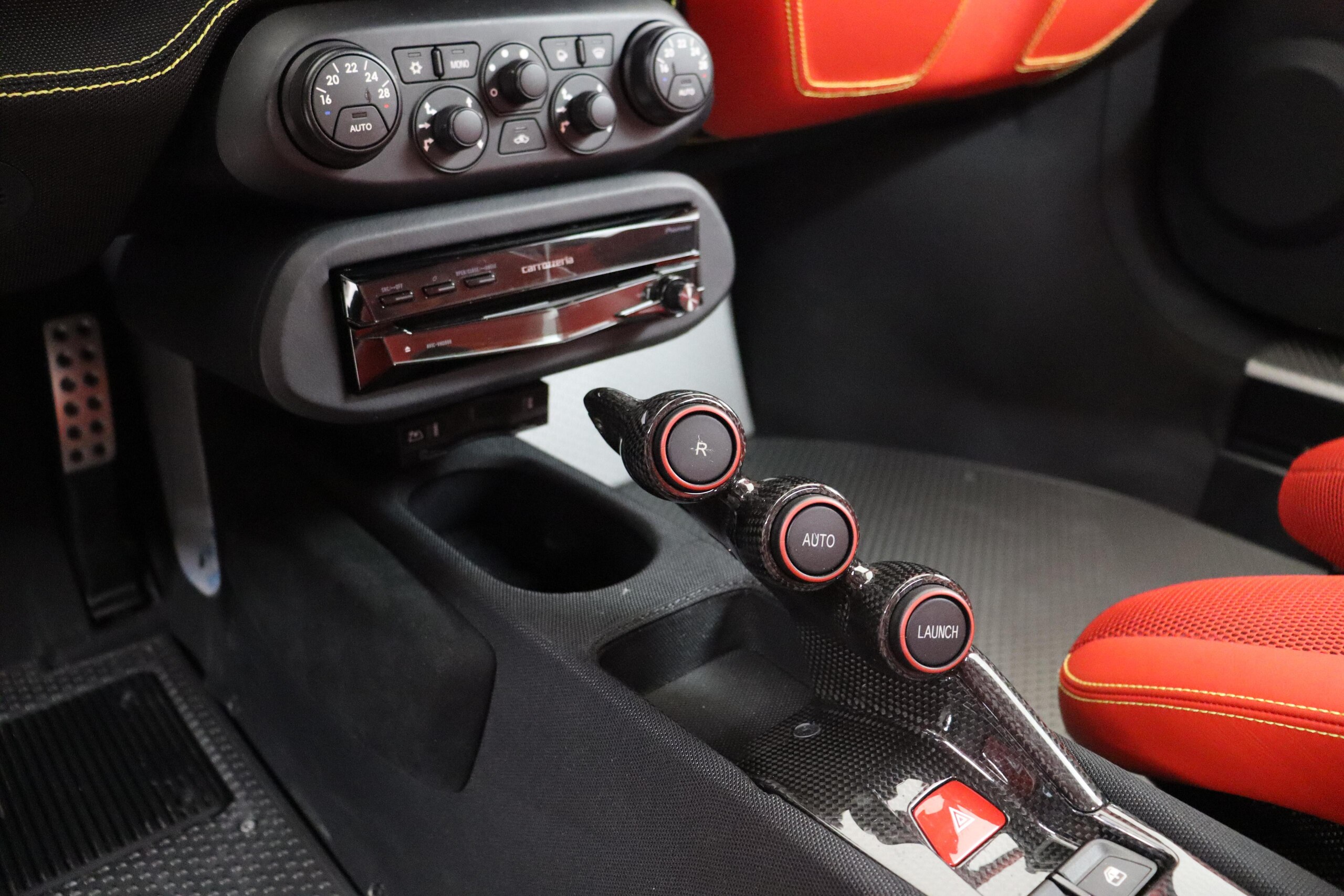 2015 Ferrari 458 Speciale — Photo 11 / 17