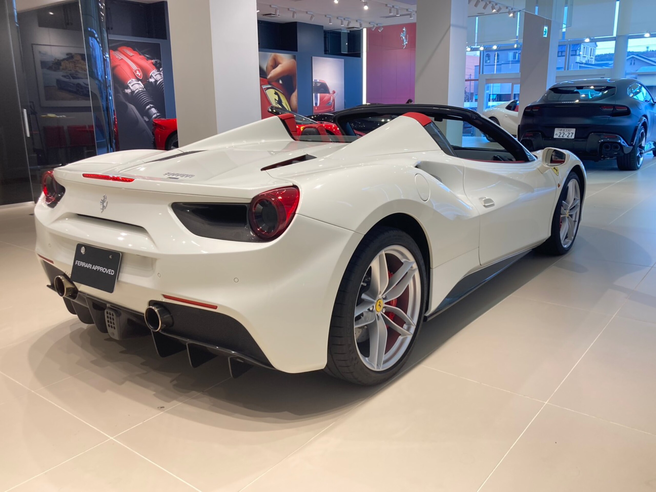 2016 Ferrari 488 Spider — Photo 6 / 35