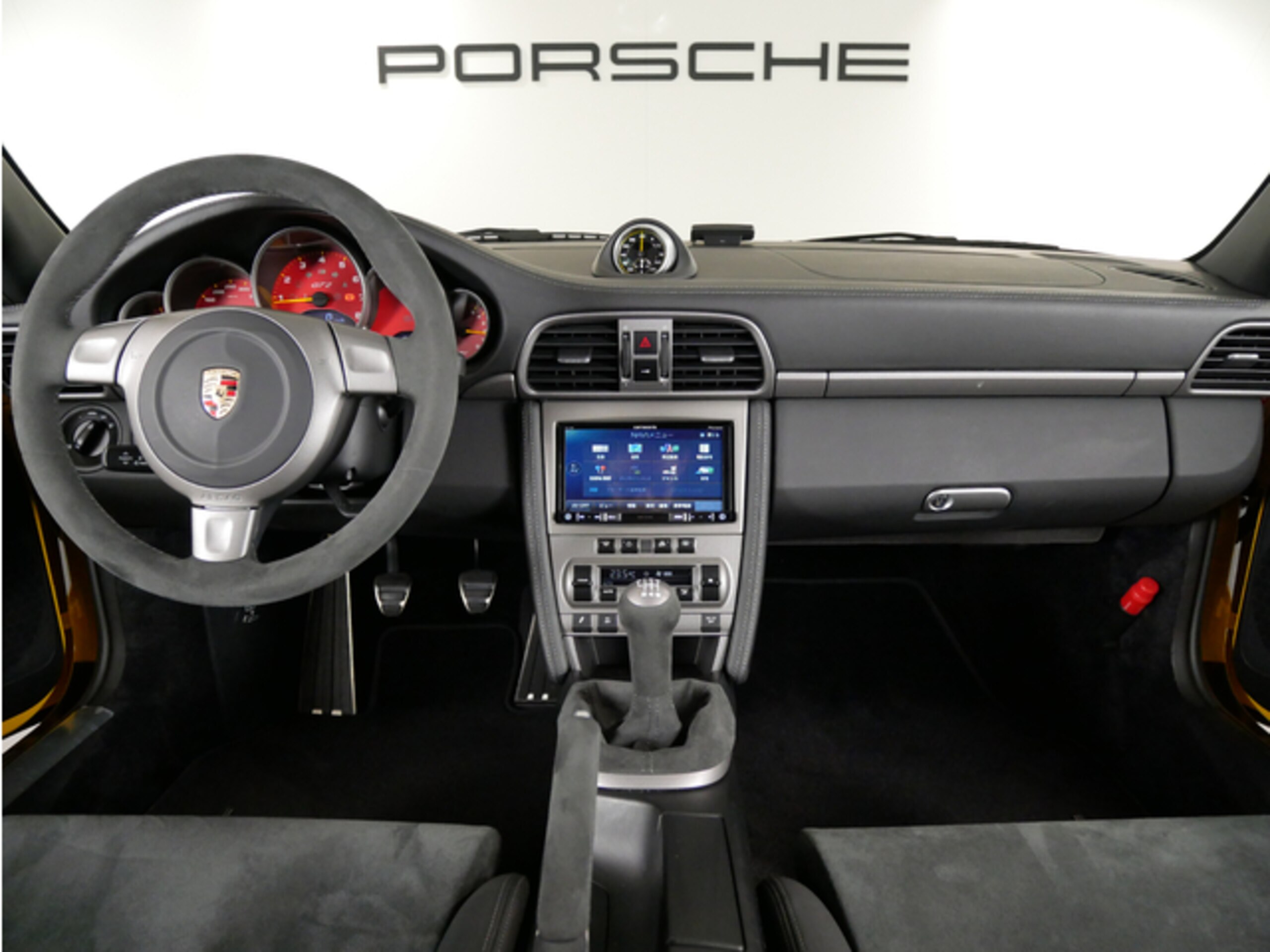 2008 Porsche 911 GT2 — Photo 12 / 18