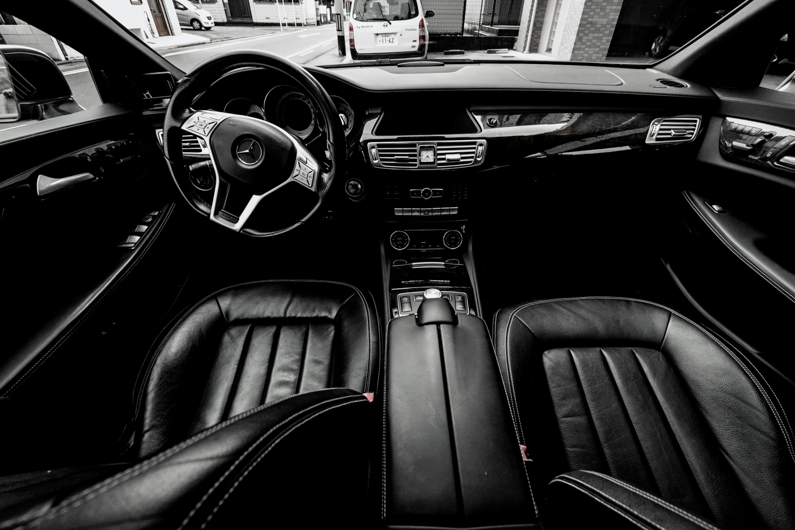 2012 Mercedes Benz CLS350 AMG — Photo 22 / 28