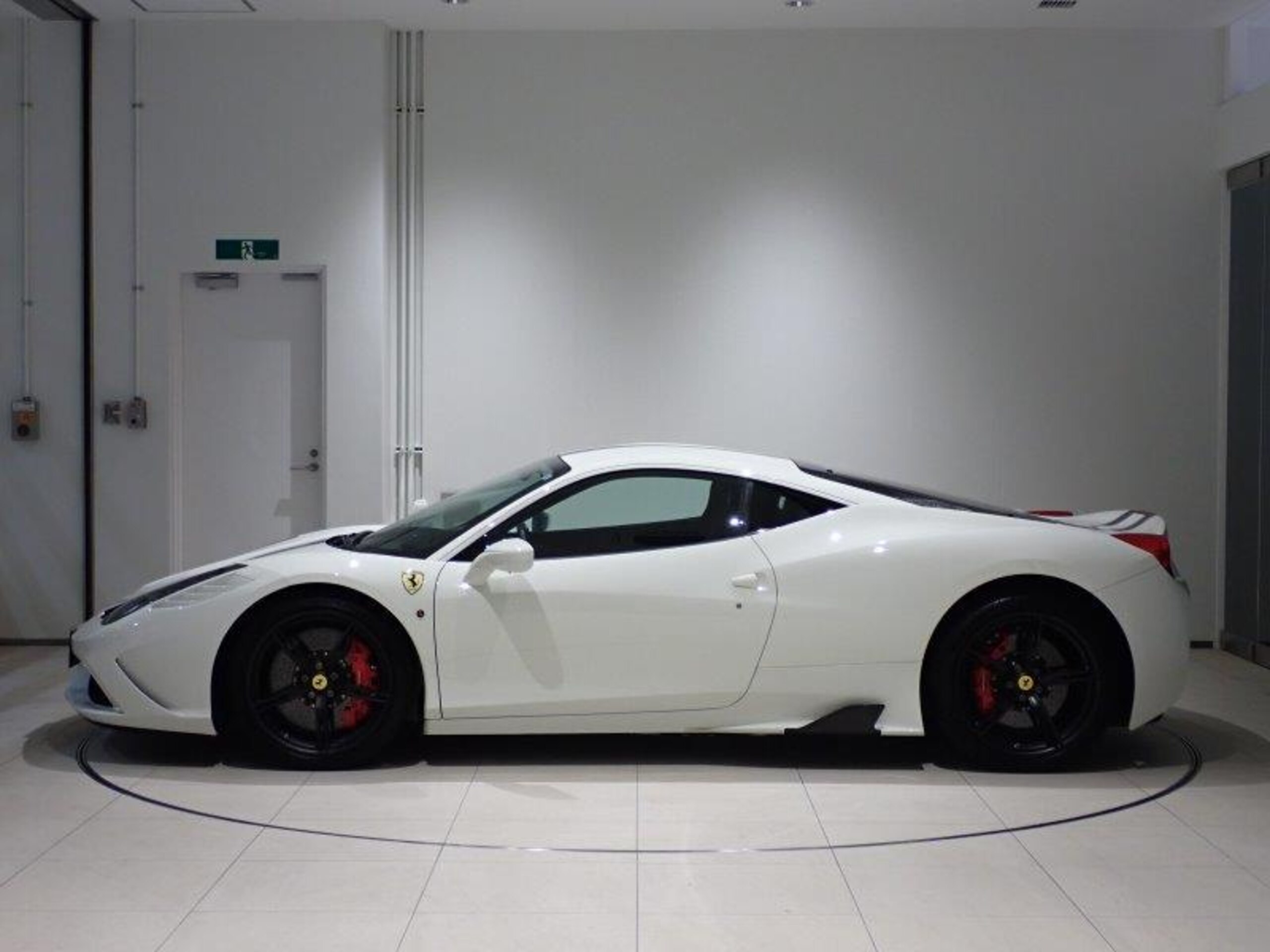 2015 Ferrari 458 Speciale — Photo 6 / 15