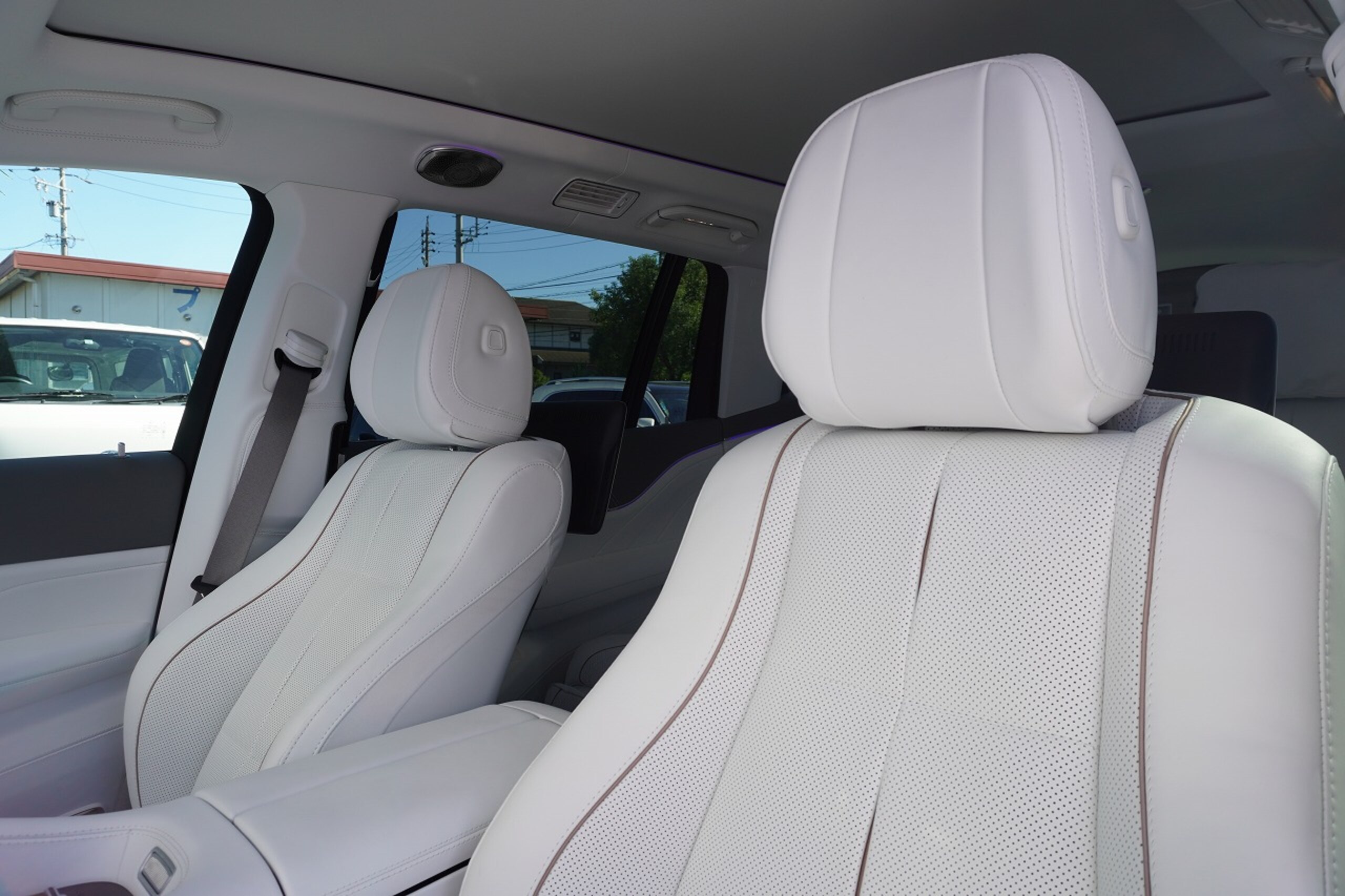 2023 Mercedes Benz Maybach GLS 600 4Matic — Photo 14 / 35