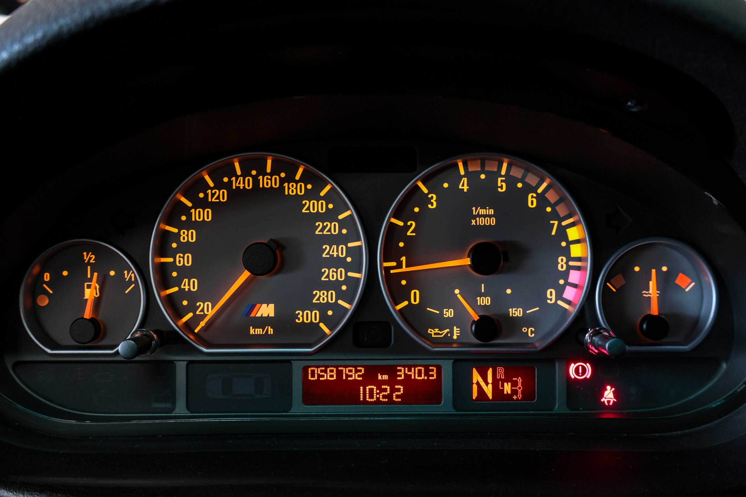 2004 BMW M3 CSL — Photo 17 / 28