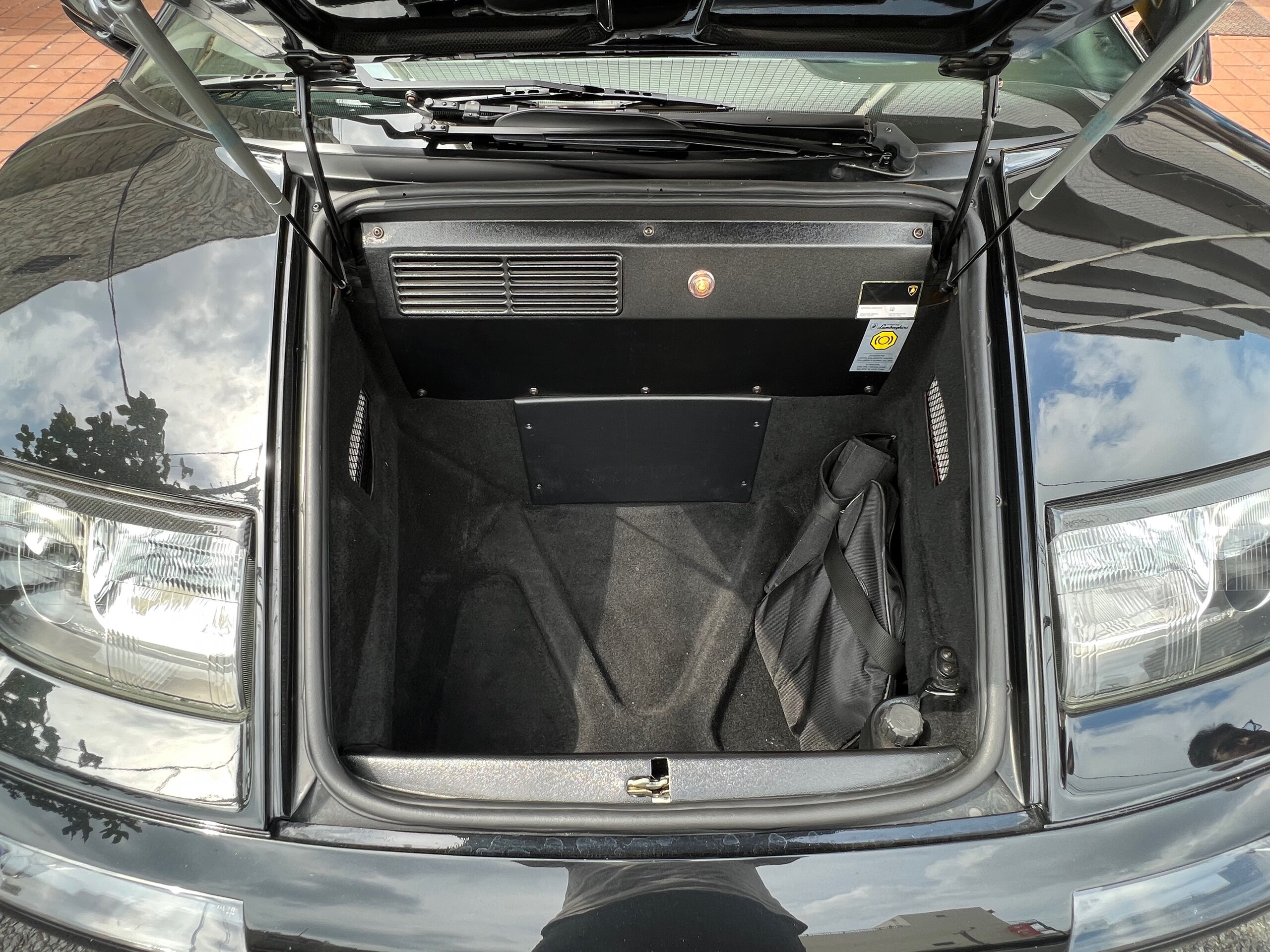 2001 Lamborghini Diablo VT 6.0 — Photo 18 / 18