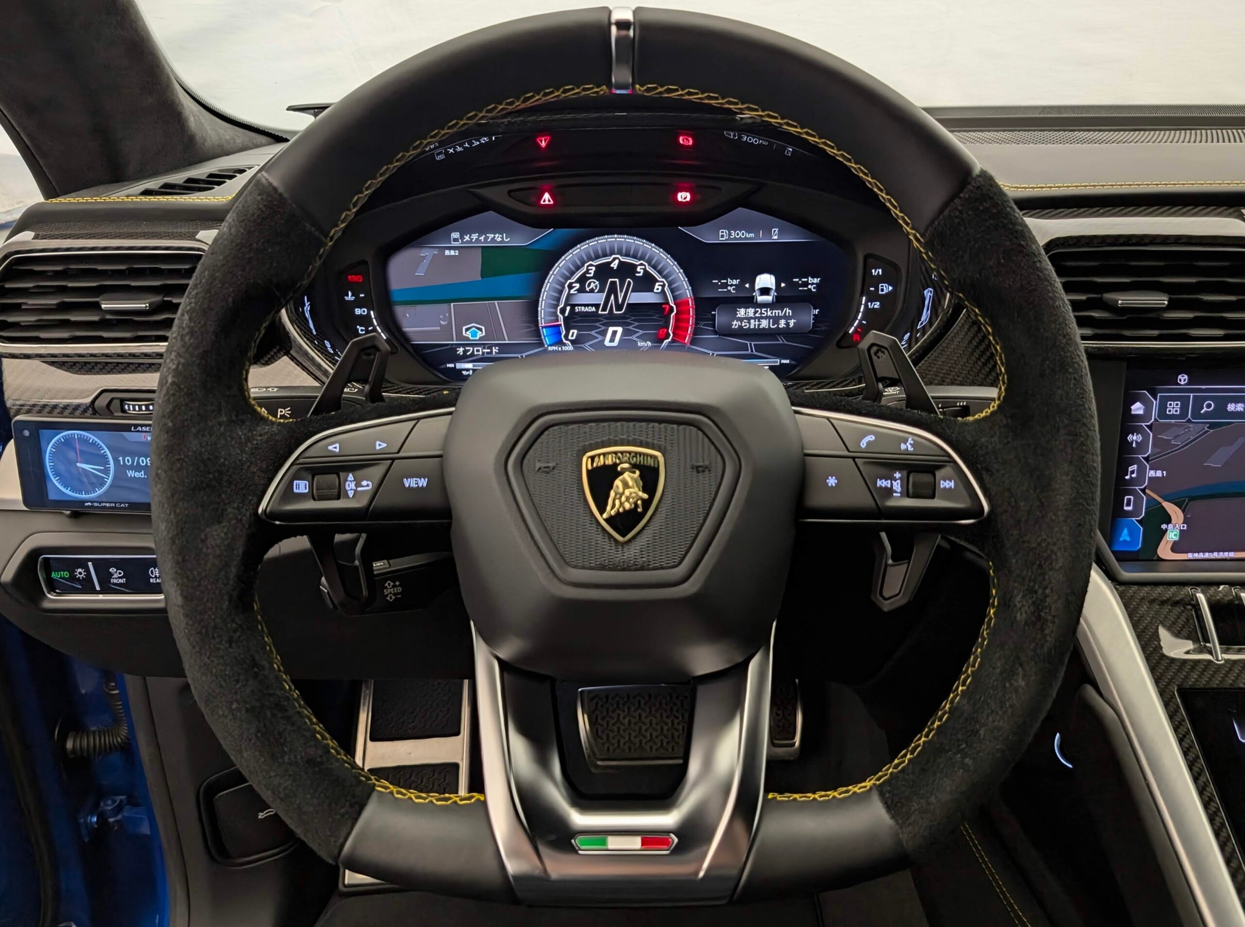 2019 Lamborghini Urus — Photo 9 / 21