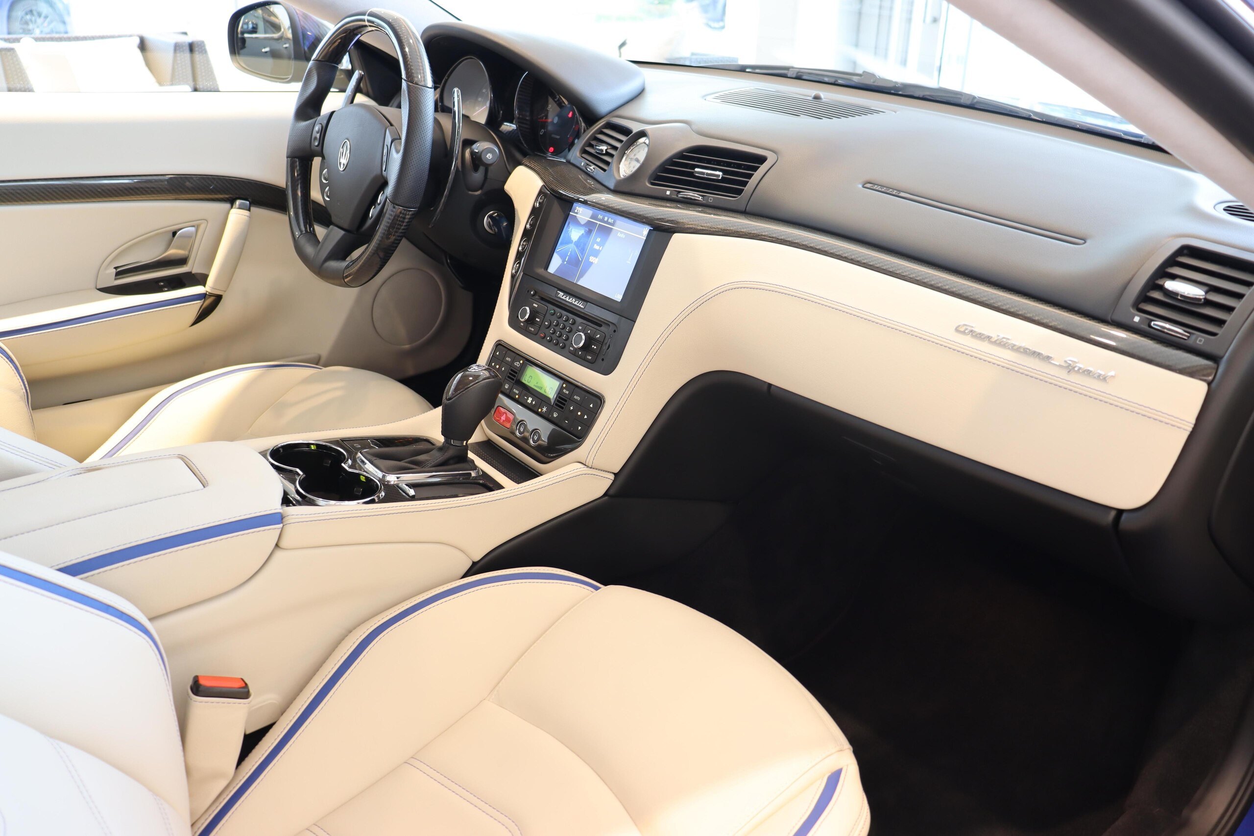 2016 Maserati GranTurismo Sport — Photo 14 / 23