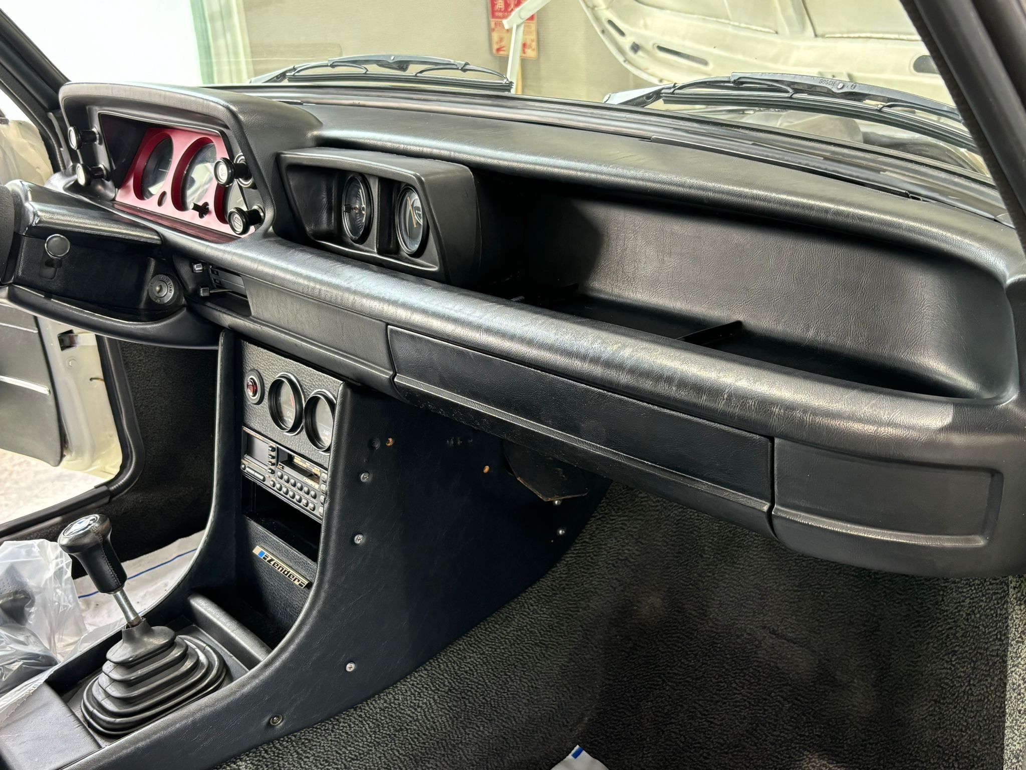 1974 BMW 2002 Turbo — Photo 7 / 19