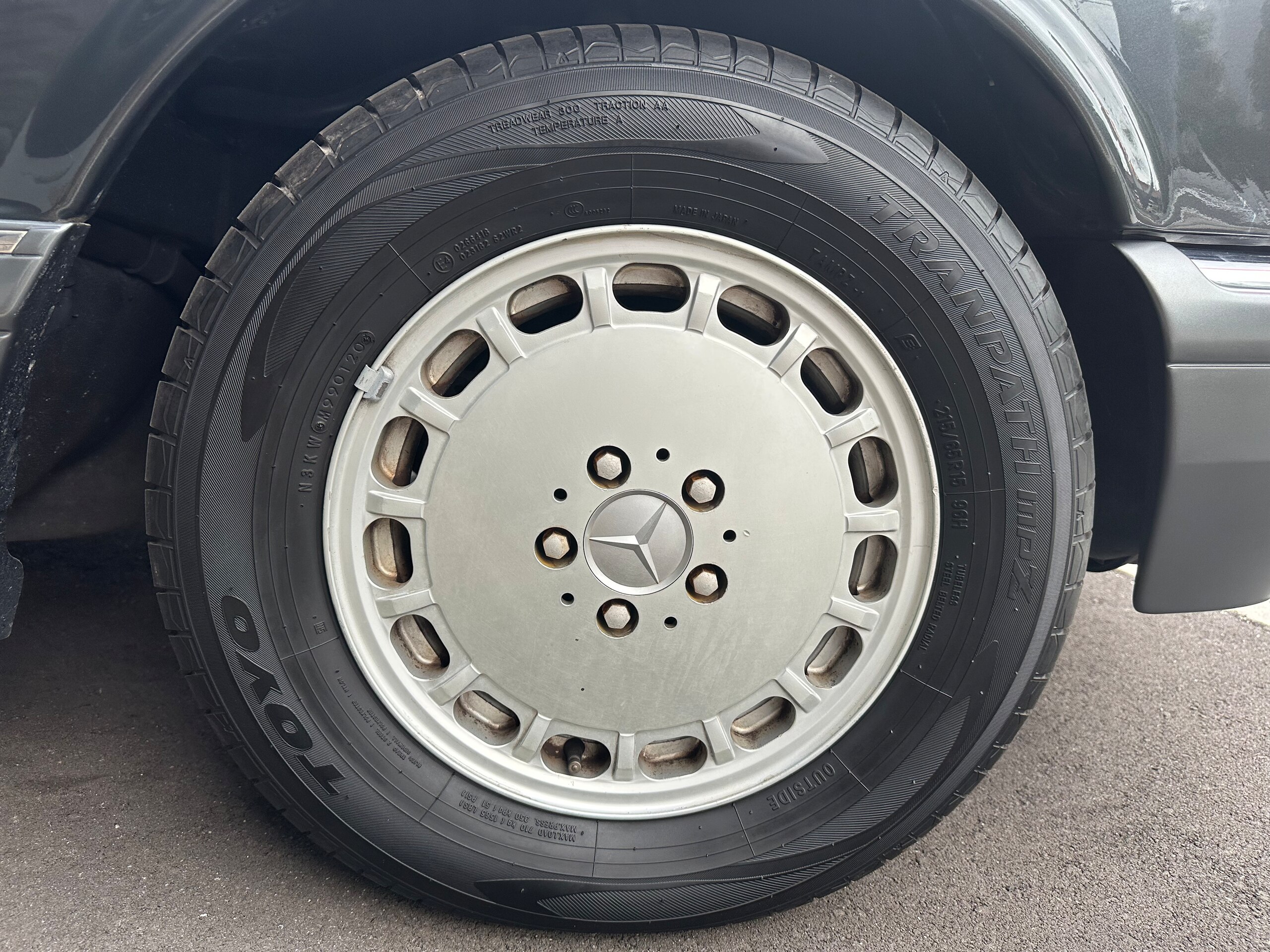 1991 Mercedes Benz 560SEC — Photo 15 / 17