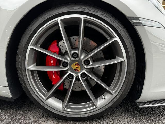 2019 Porsche 911 Carrera S — Photo 10 / 33