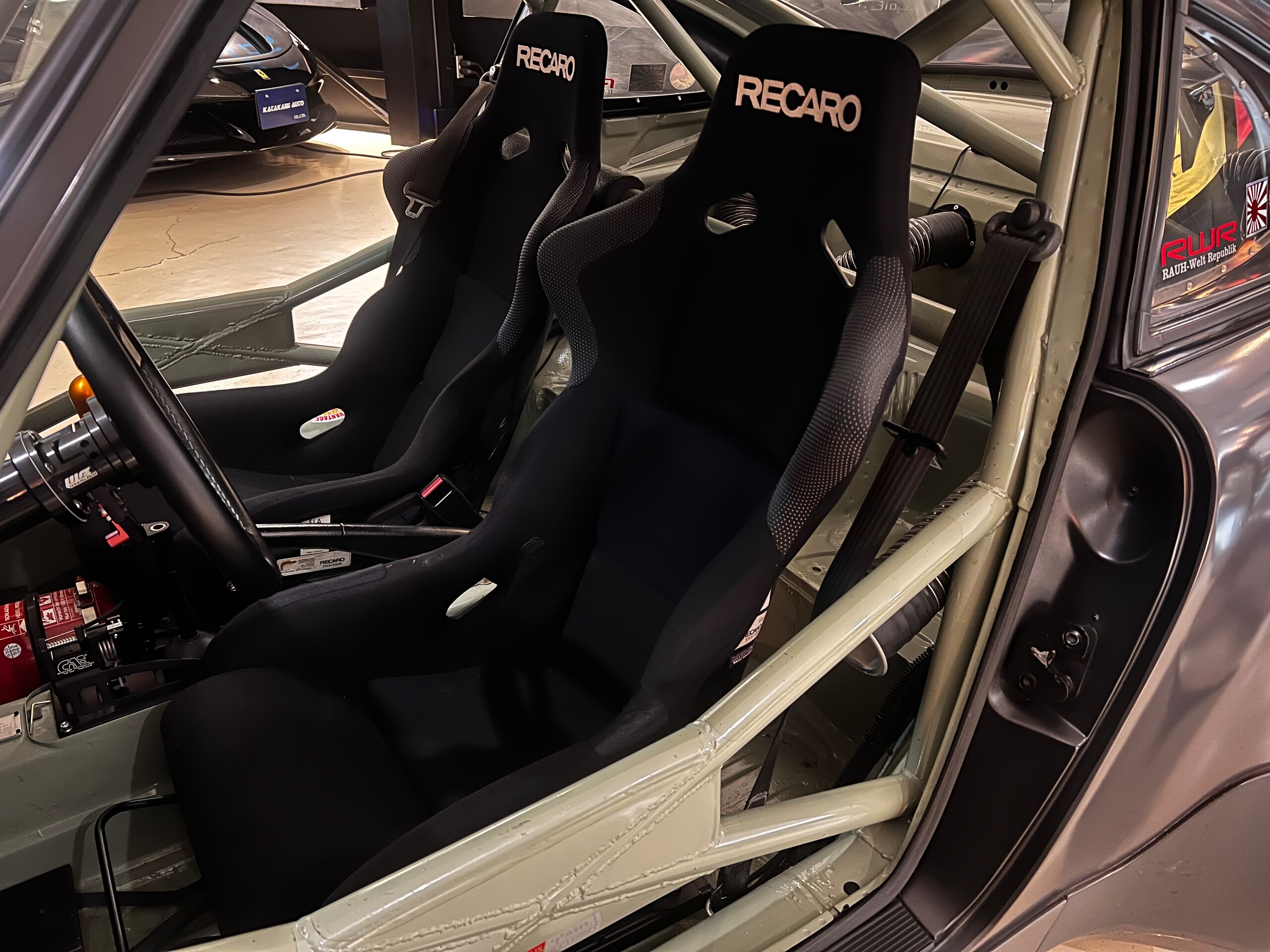 1992 Porsche 911 Carrera 2 — Photo 8 / 14