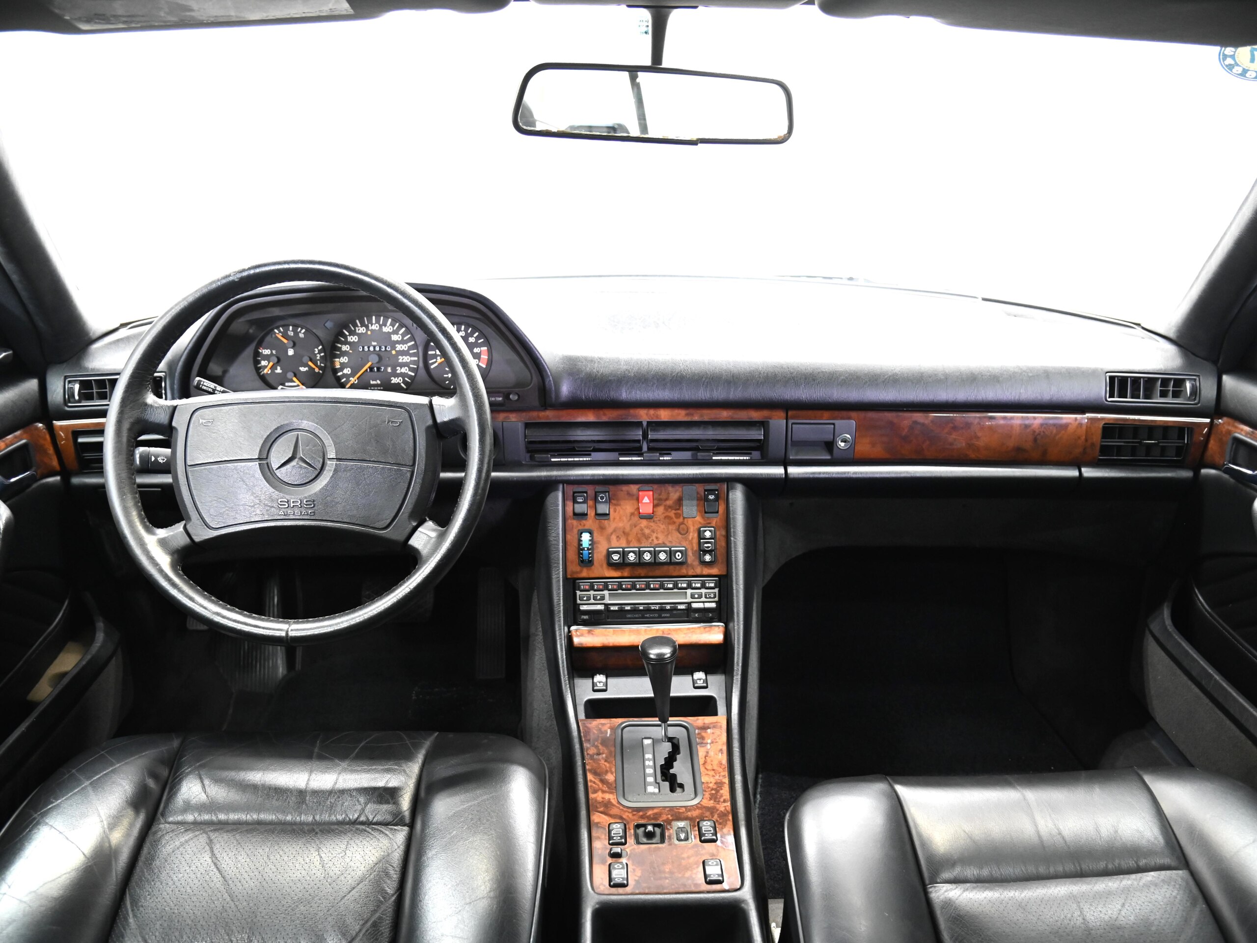 1991 Mercedes Benz 560SEC — Photo 9 / 21