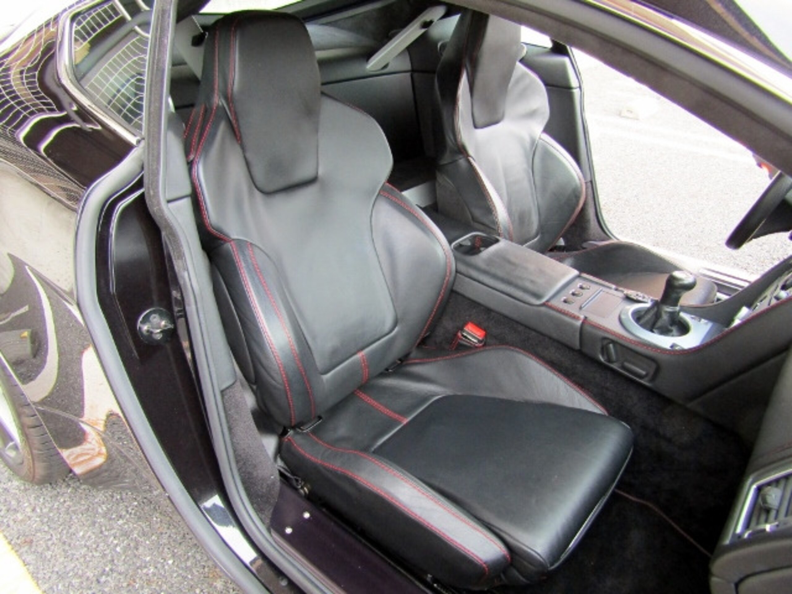 2006 Aston Martin Vantage — Photo 11 / 15