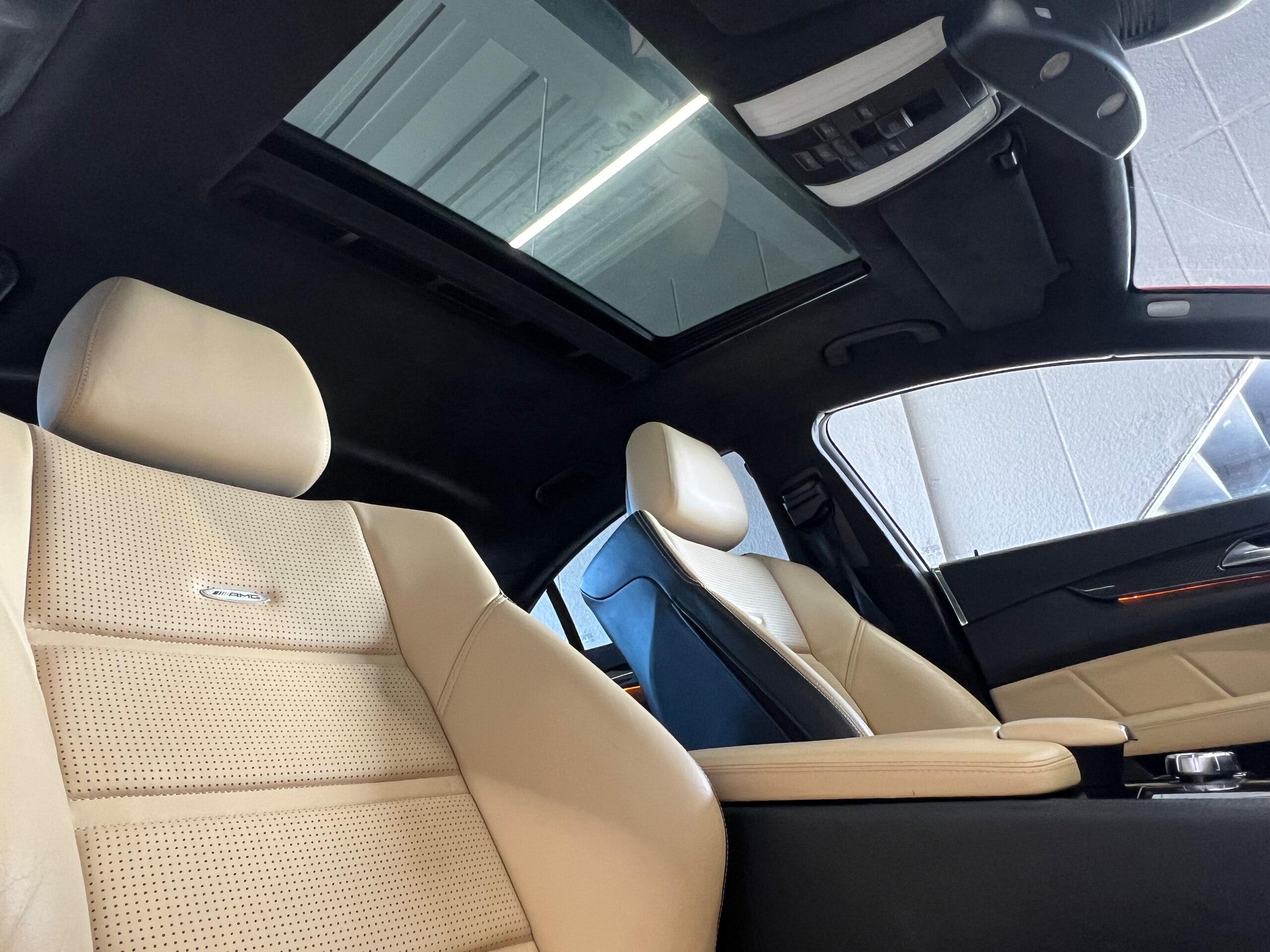 2012 Mercedes Benz CLS63 AMG — Photo 16 / 20