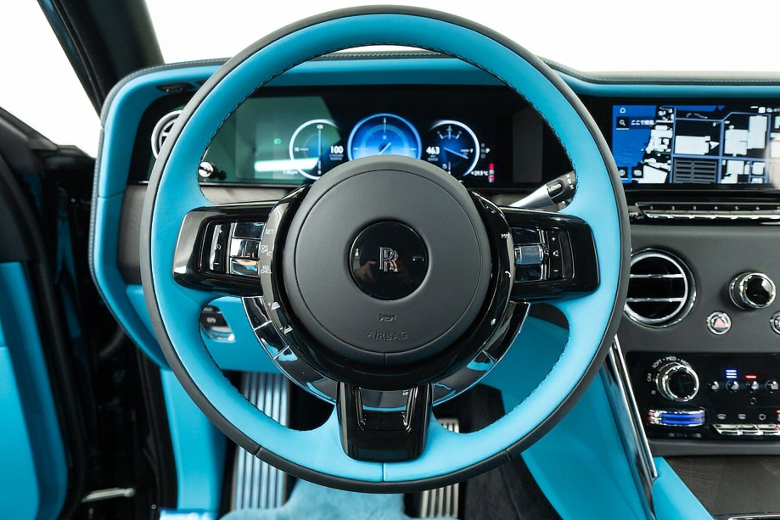 2025 Rolls-Royce Cullinan — Photo 12 / 29
