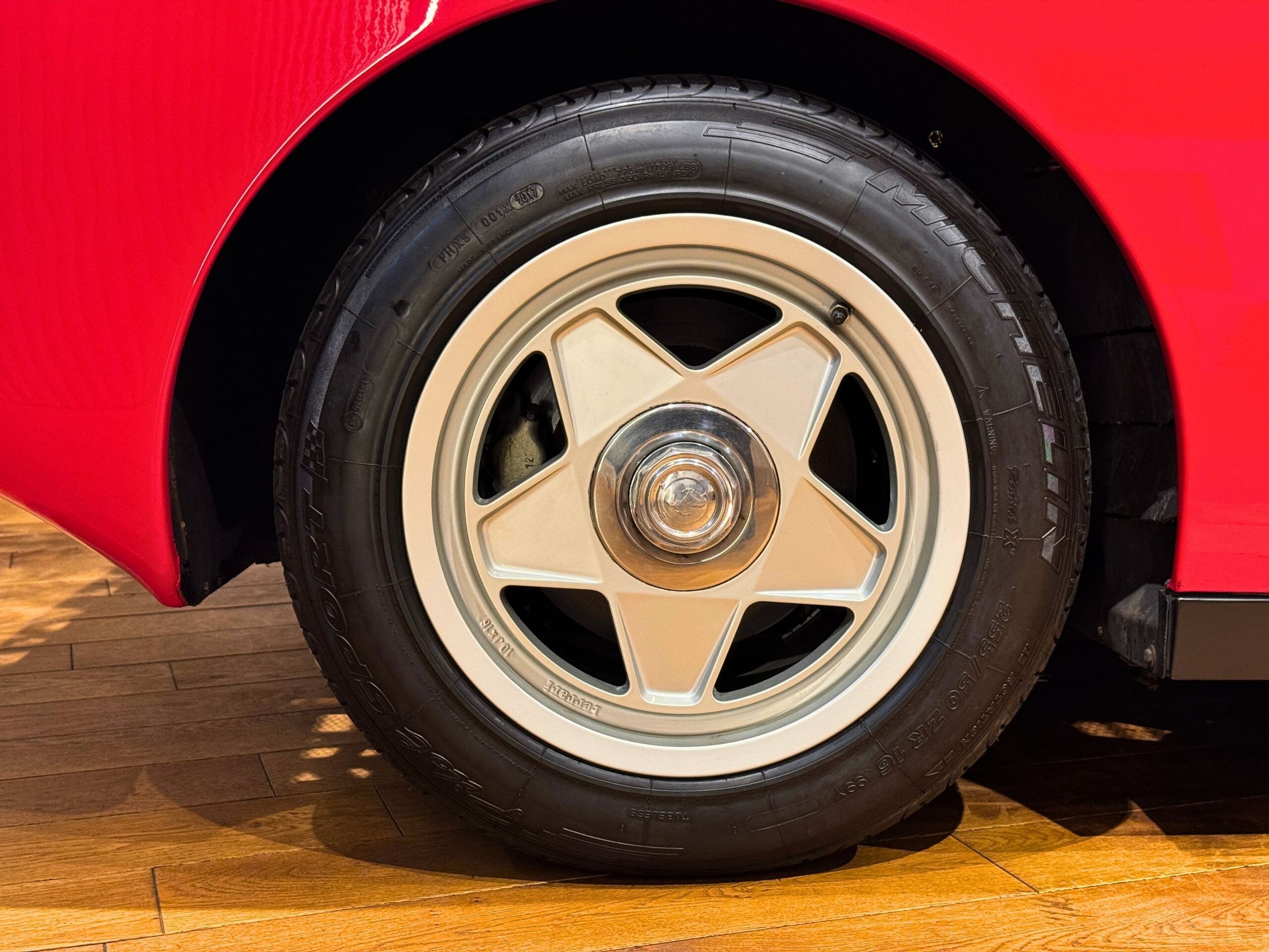 1988 Ferrari Testarossa — Photo 7 / 19