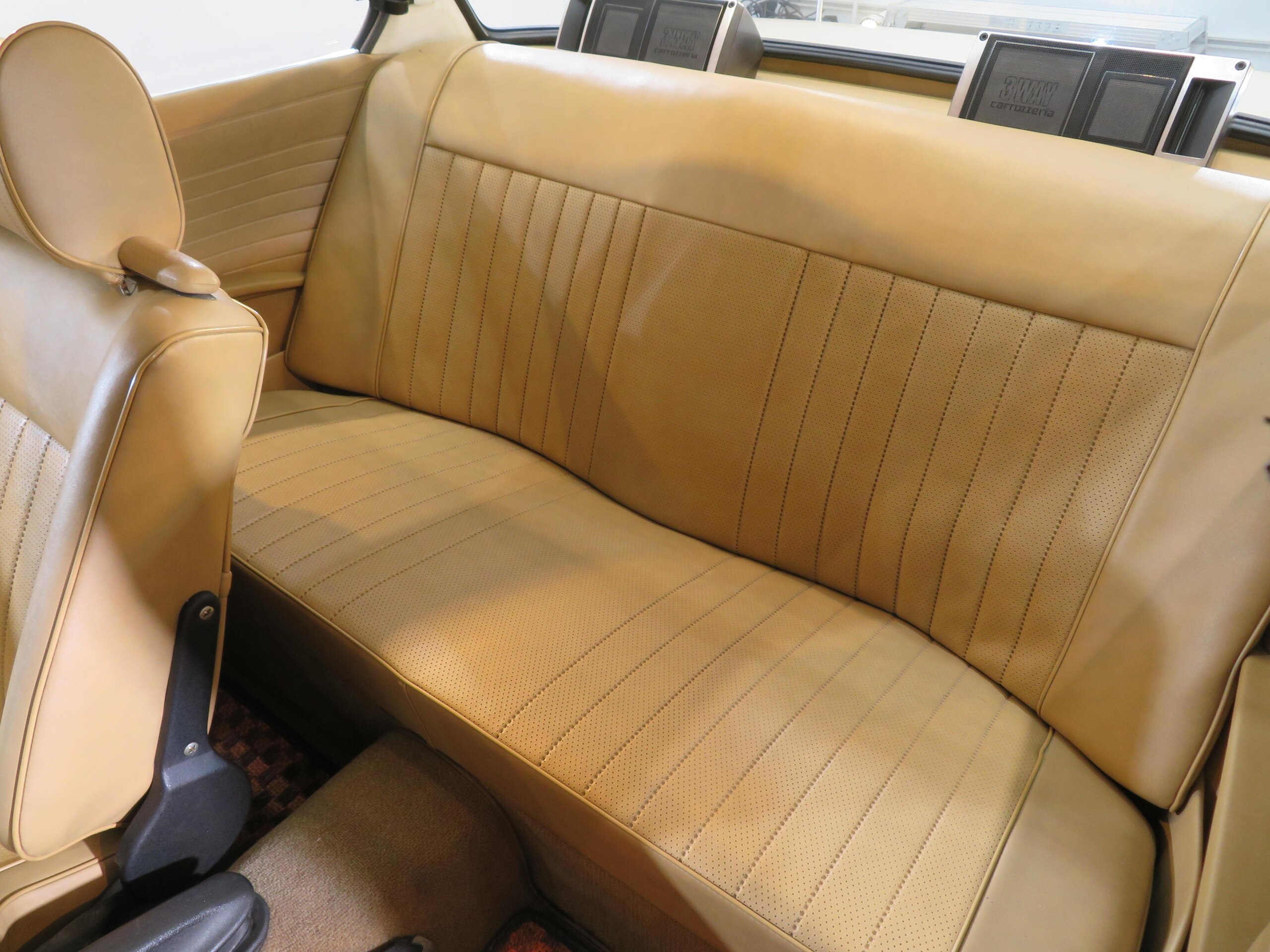 1975 BMW 2002tii — Photo 16 / 18