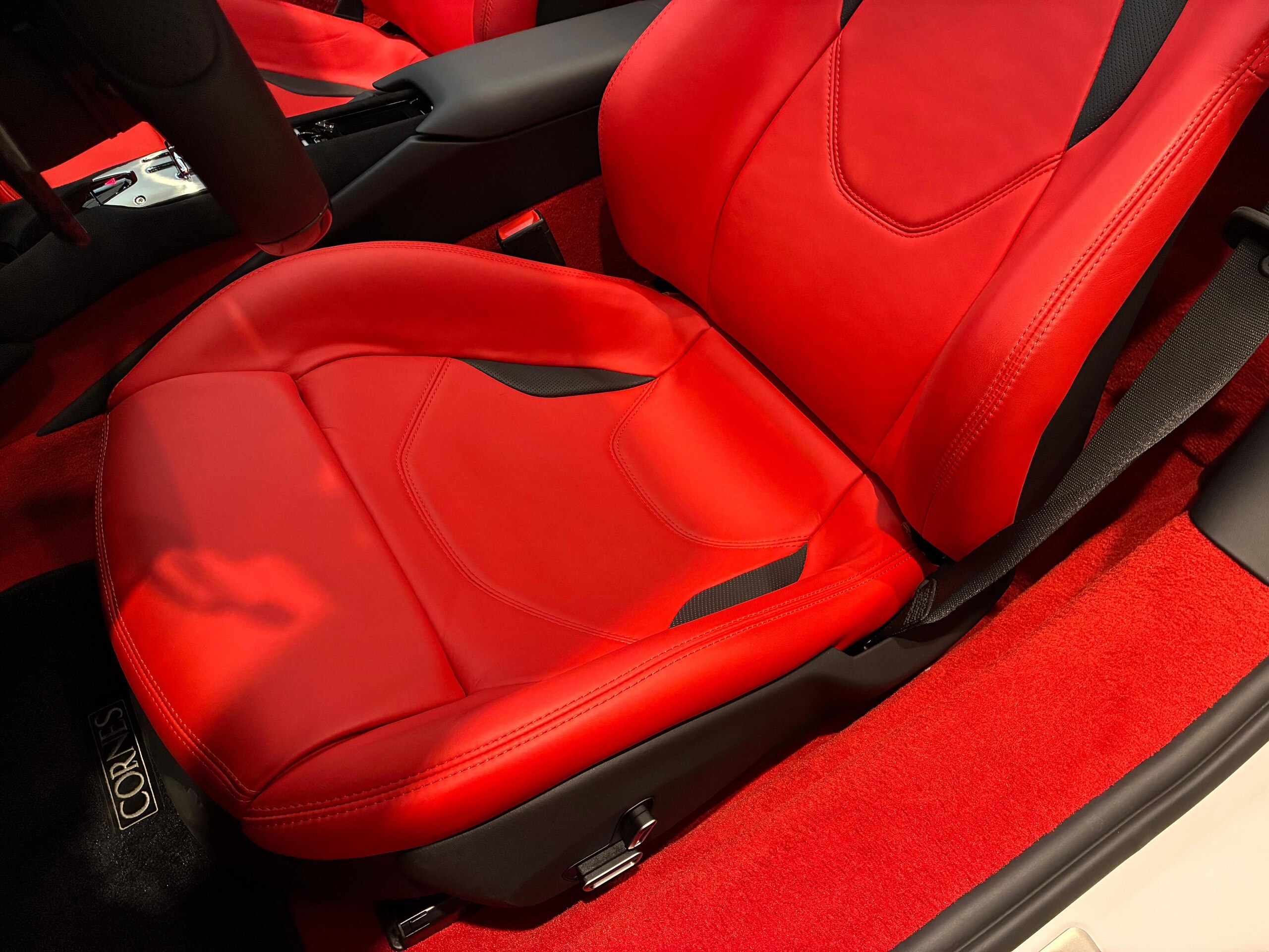 2025 Ferrari 296GTS — Photo 45 / 76