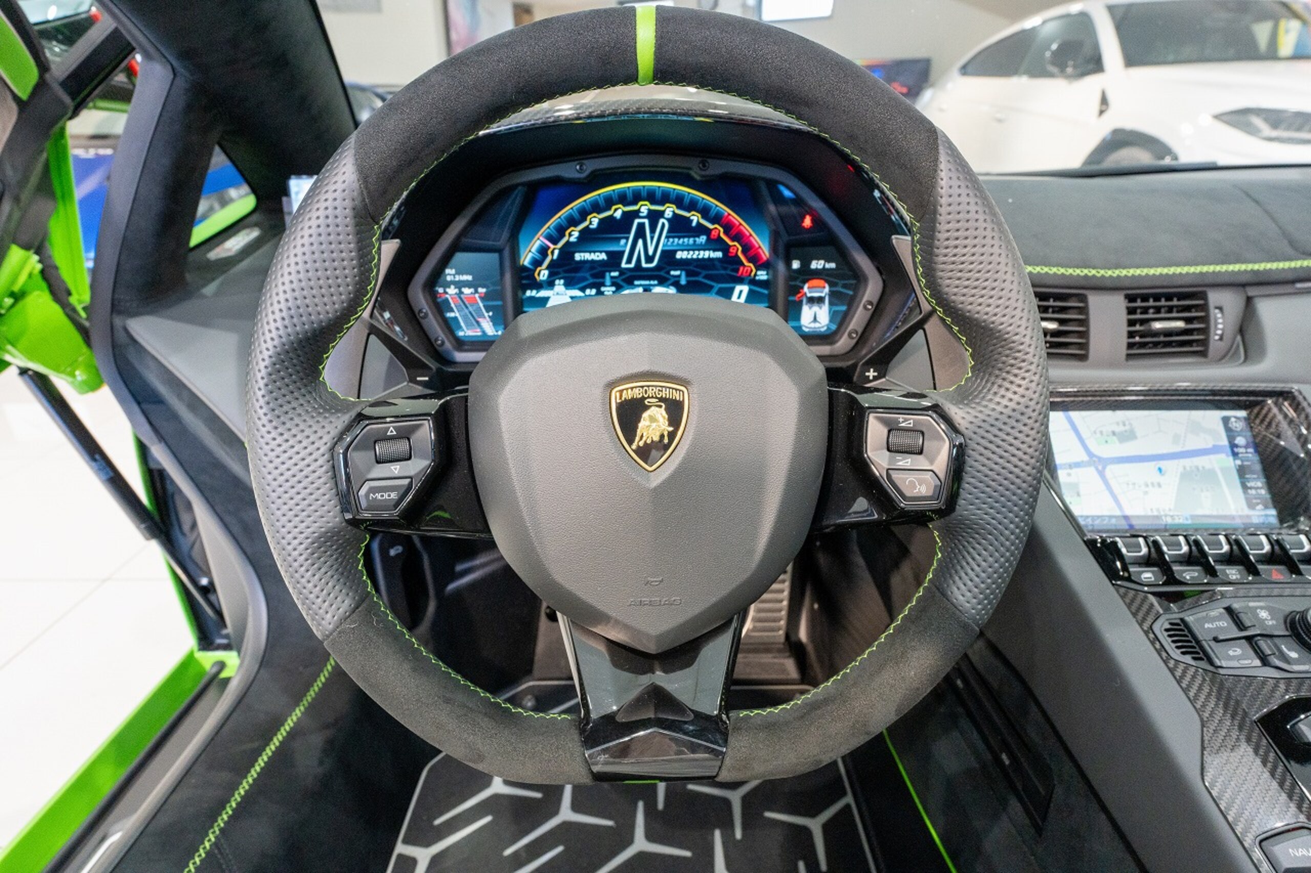 2021 Lamborghini Aventador SVJ Roadster — Photo 9 / 21
