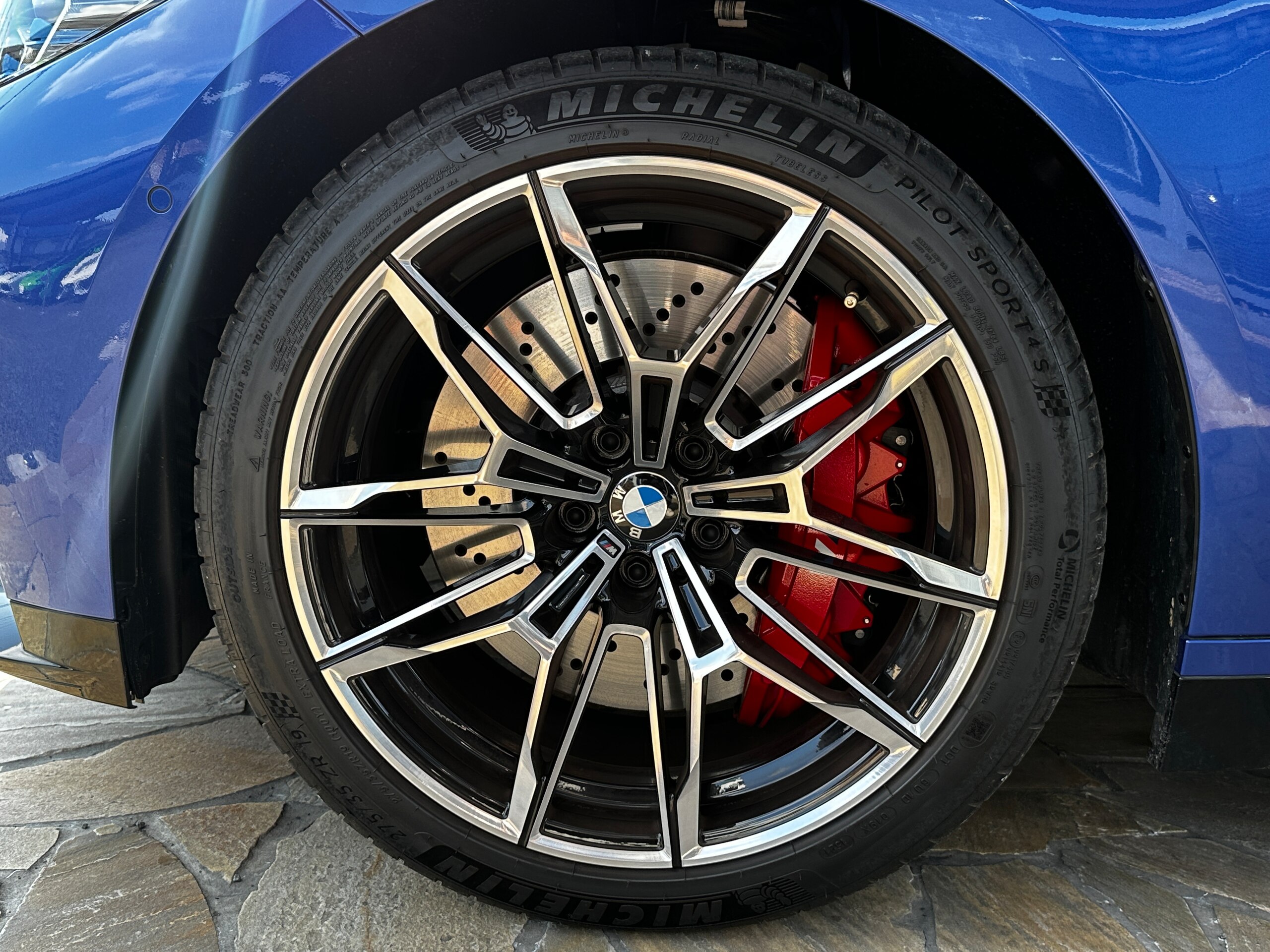 2021 BMW M4 — Photo 14 / 40