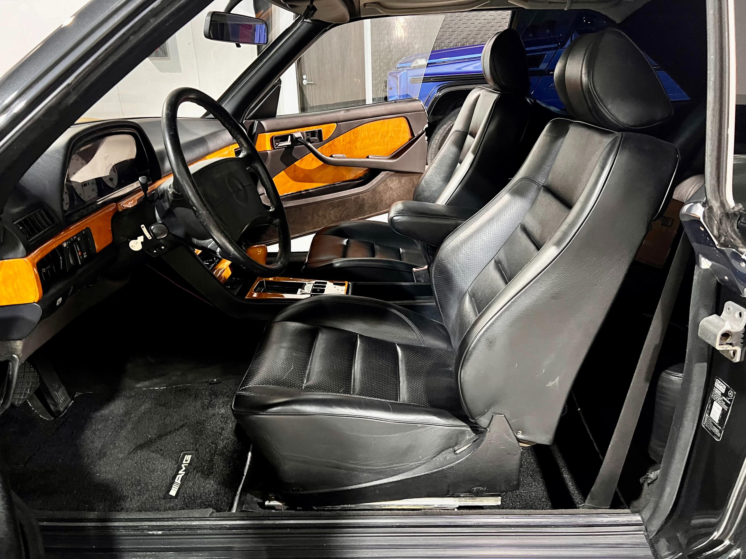 1989 Mercedes Benz 560SEC — Photo 7 / 19