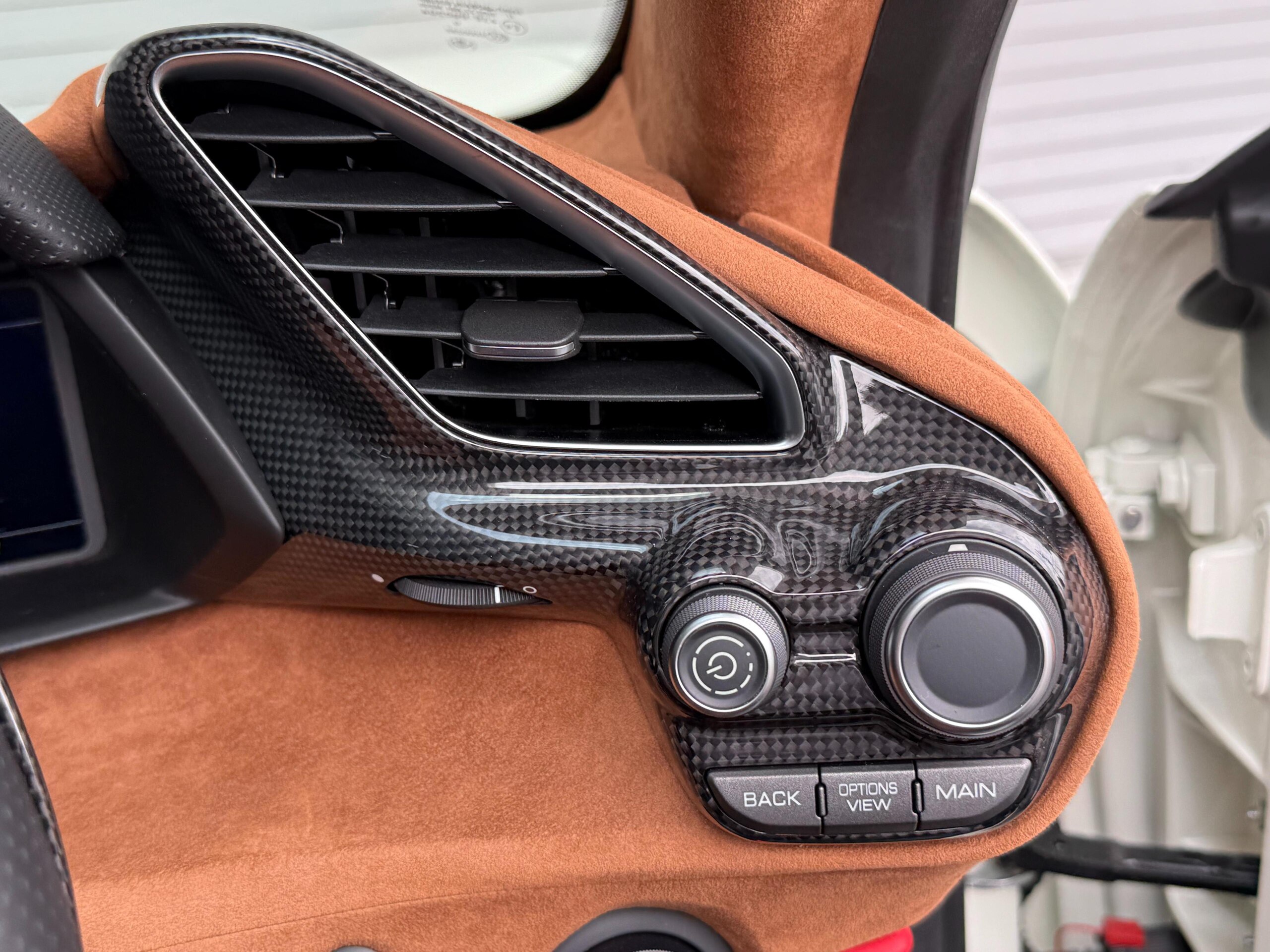 2020 Ferrari 488 Pista Spider — Photo 9 / 40