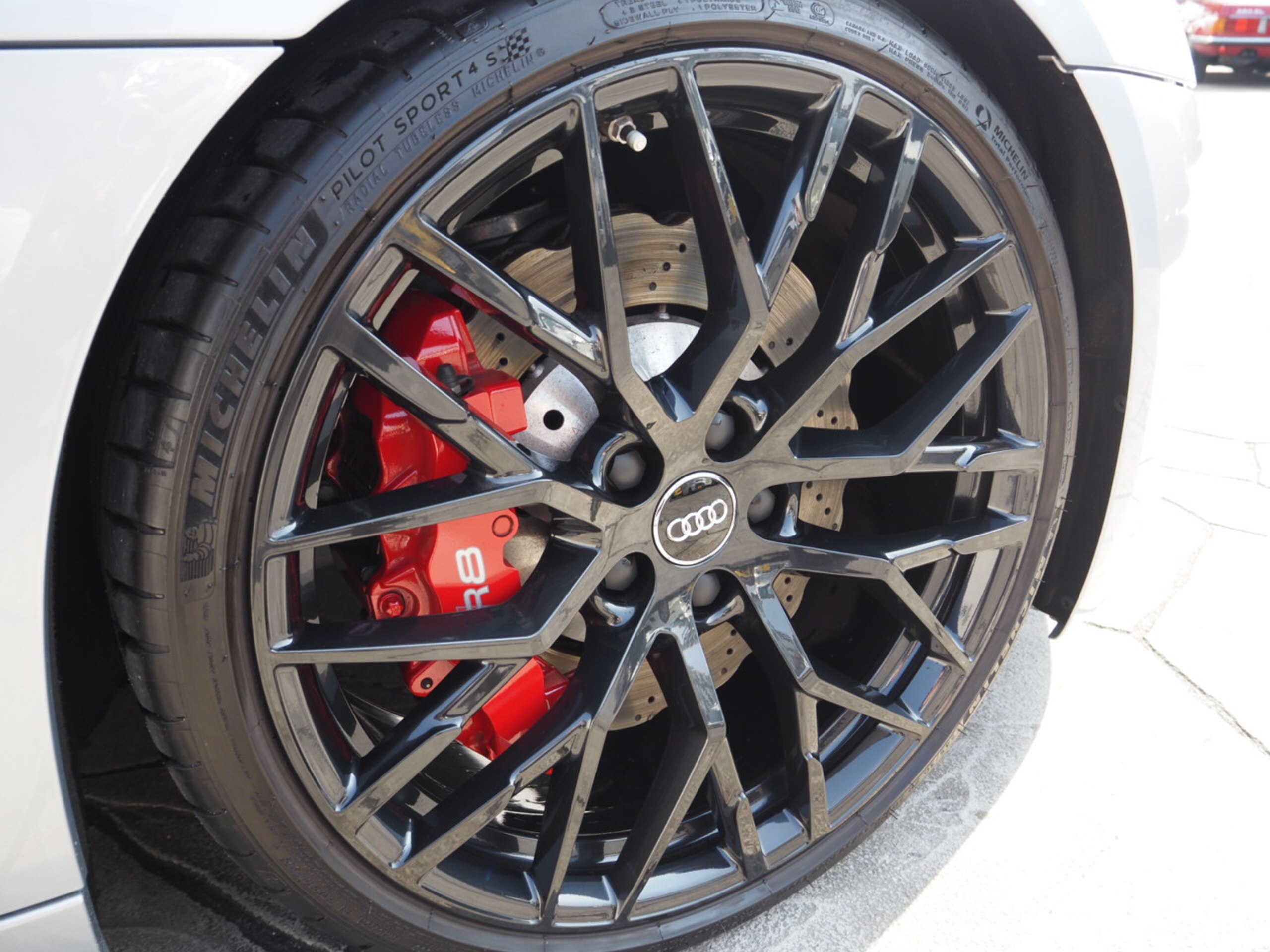 2018 Audi R8 Spyder — Photo 17 / 18