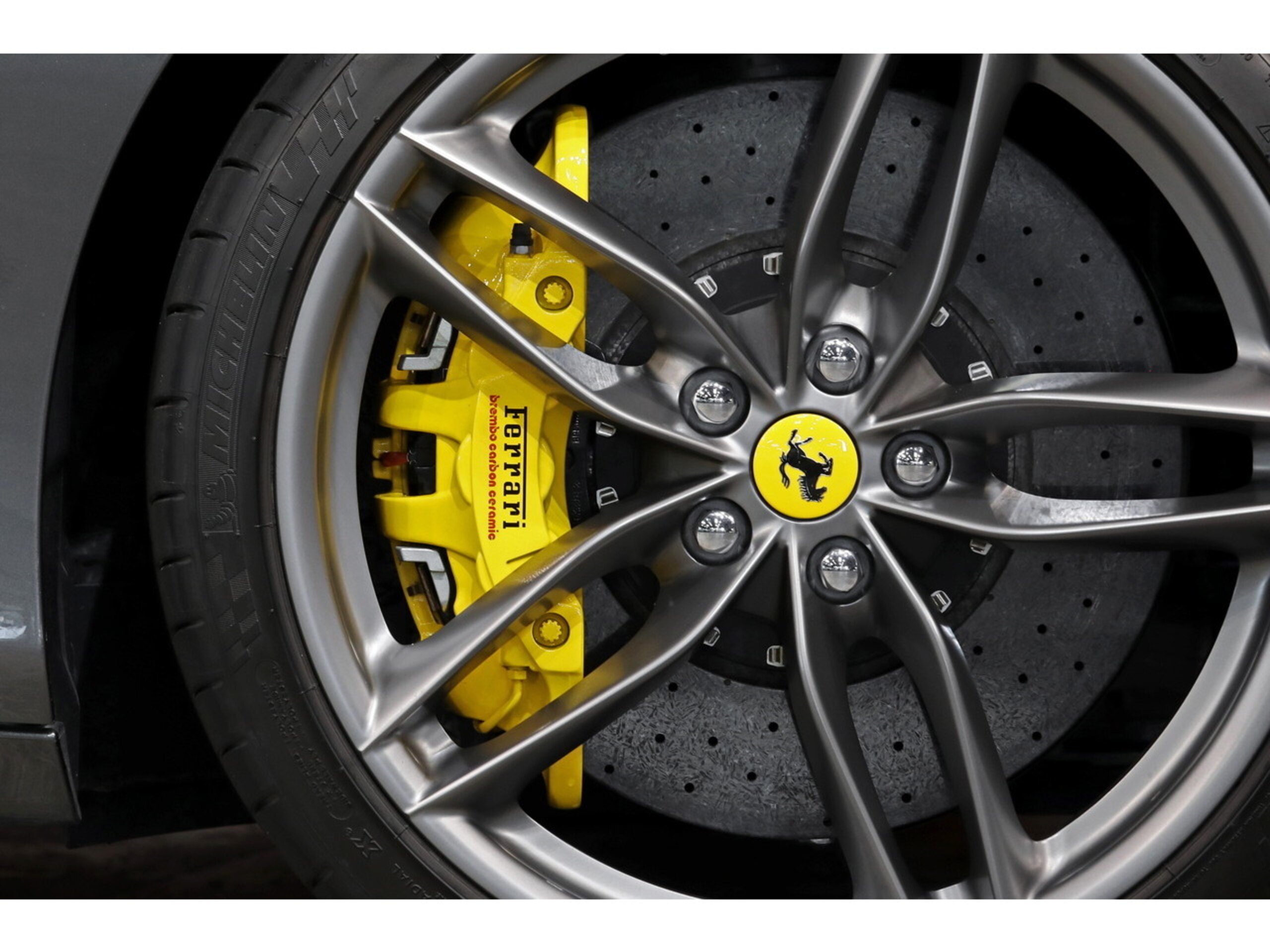 2018 Ferrari 488 Spider — Photo 38 / 65