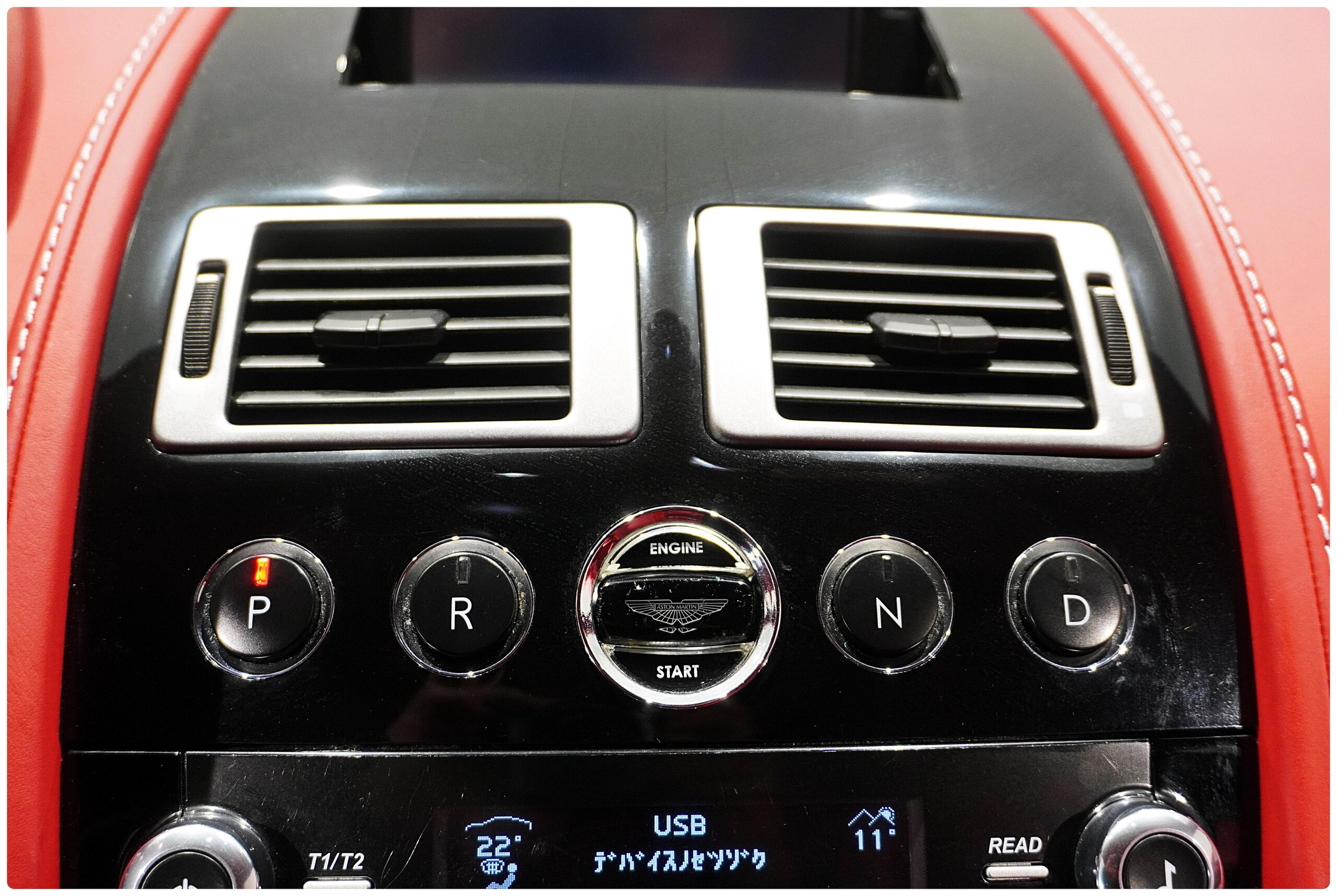 2013 Aston Martin Rapide — Photo 10 / 22