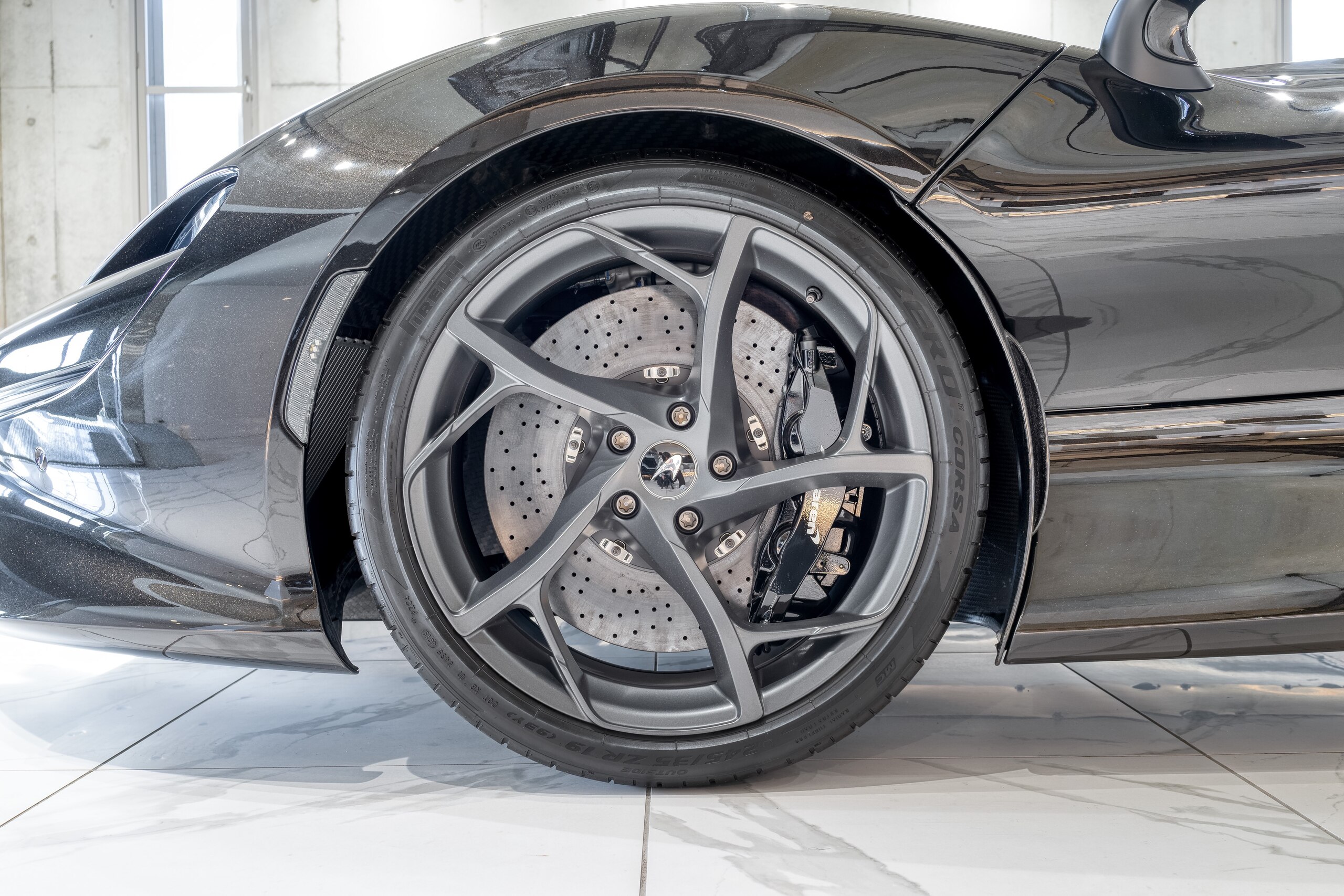 2022 McLaren Elva — Photo 18 / 19