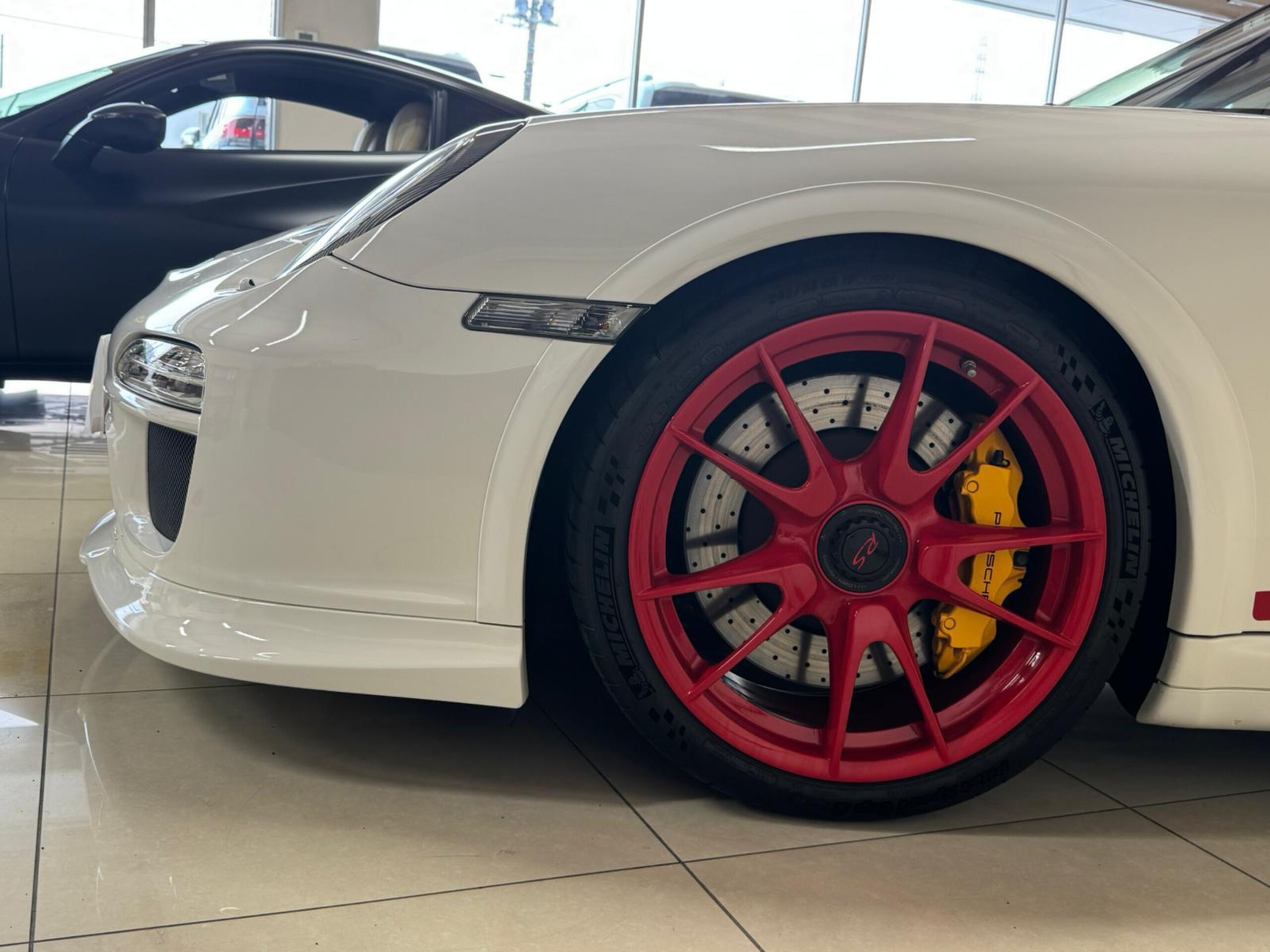 2011 Porsche 911 GT3 RS — Photo 33 / 40