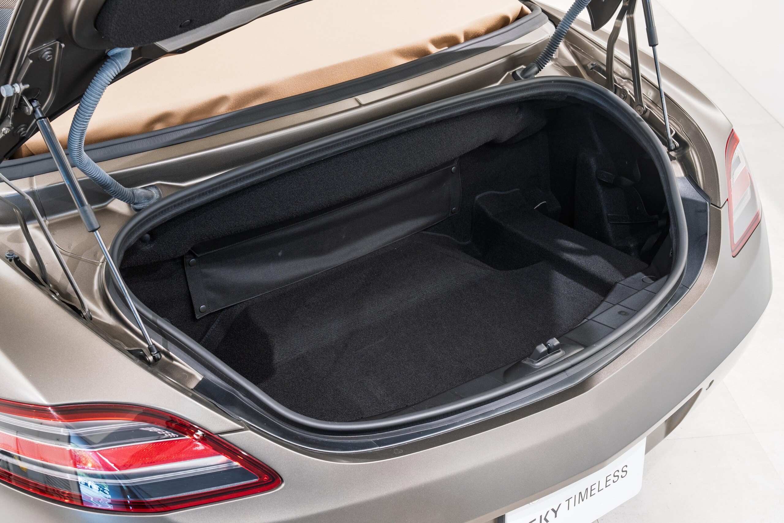 2011 Mercedes Benz SLS AMG Roadster — Photo 17 / 17
