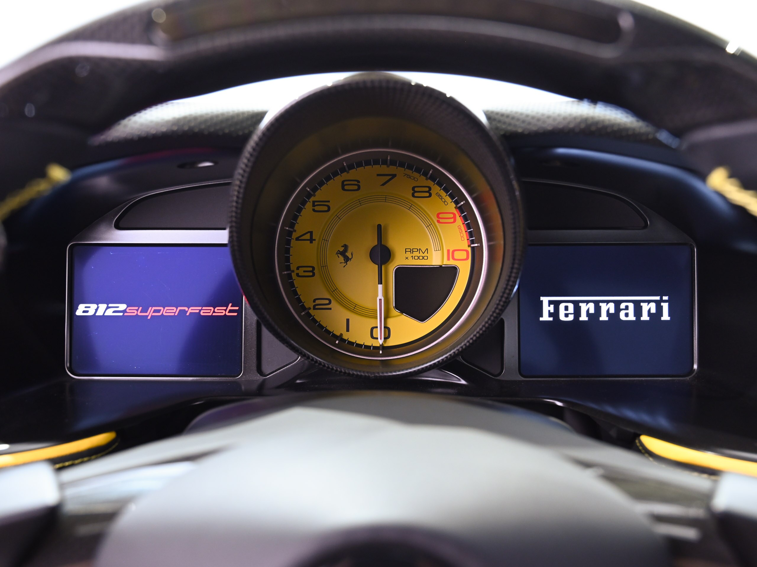 2019 Ferrari 812 Superfast — Photo 11 / 19