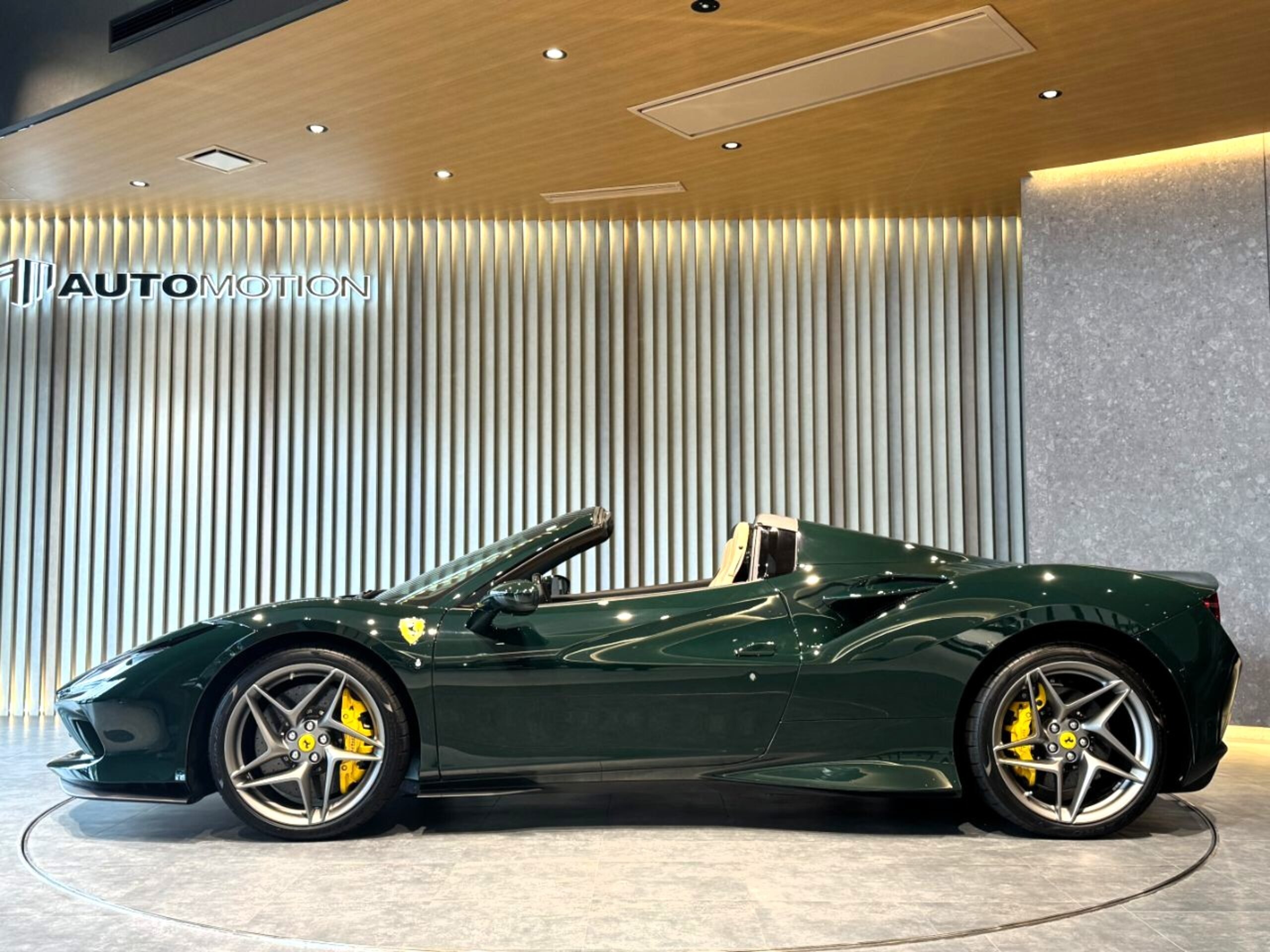 2022 Ferrari F8 Spider — Photo 44 / 72
