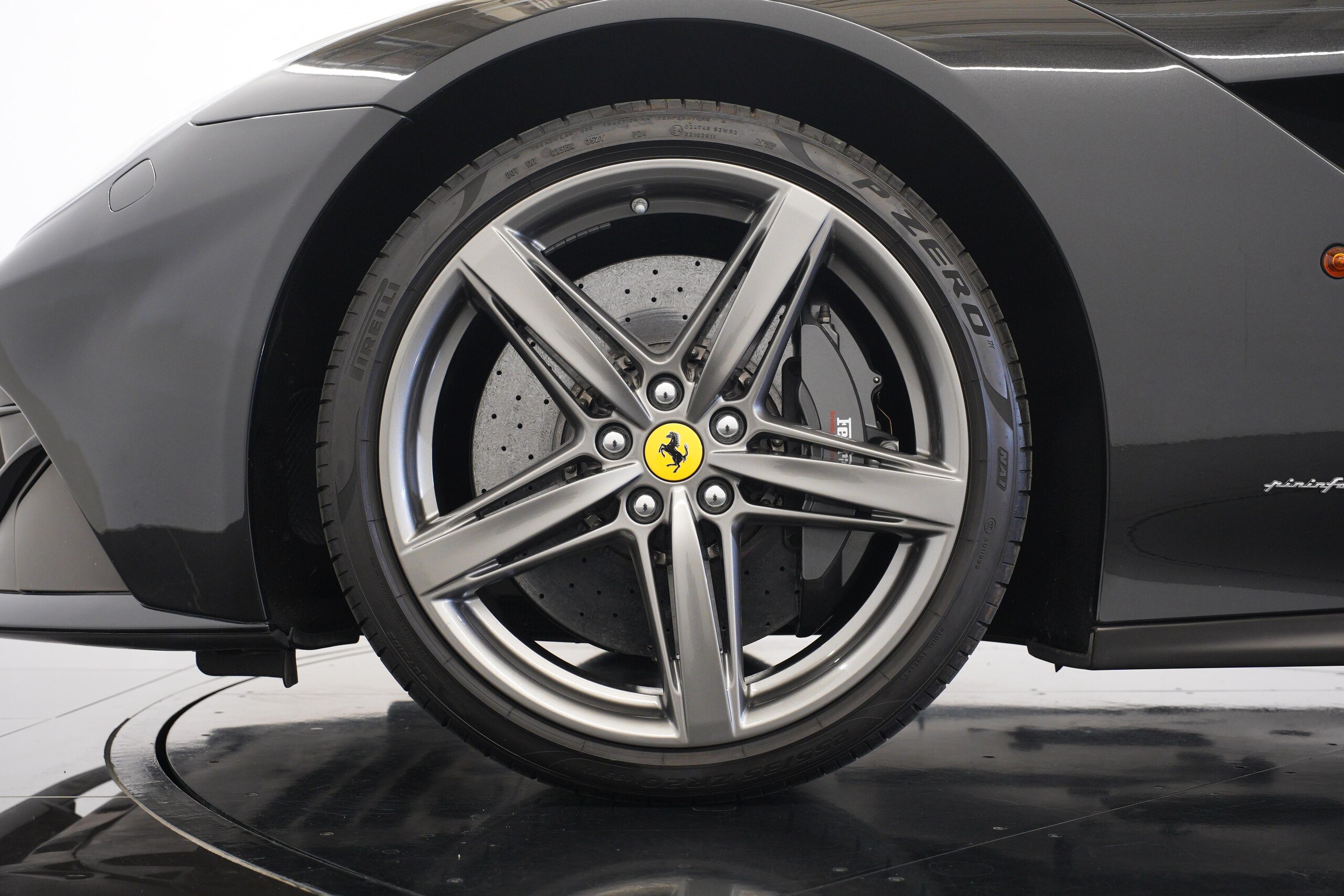 2013 Ferrari F12 Berlinetta — Photo 20 / 22
