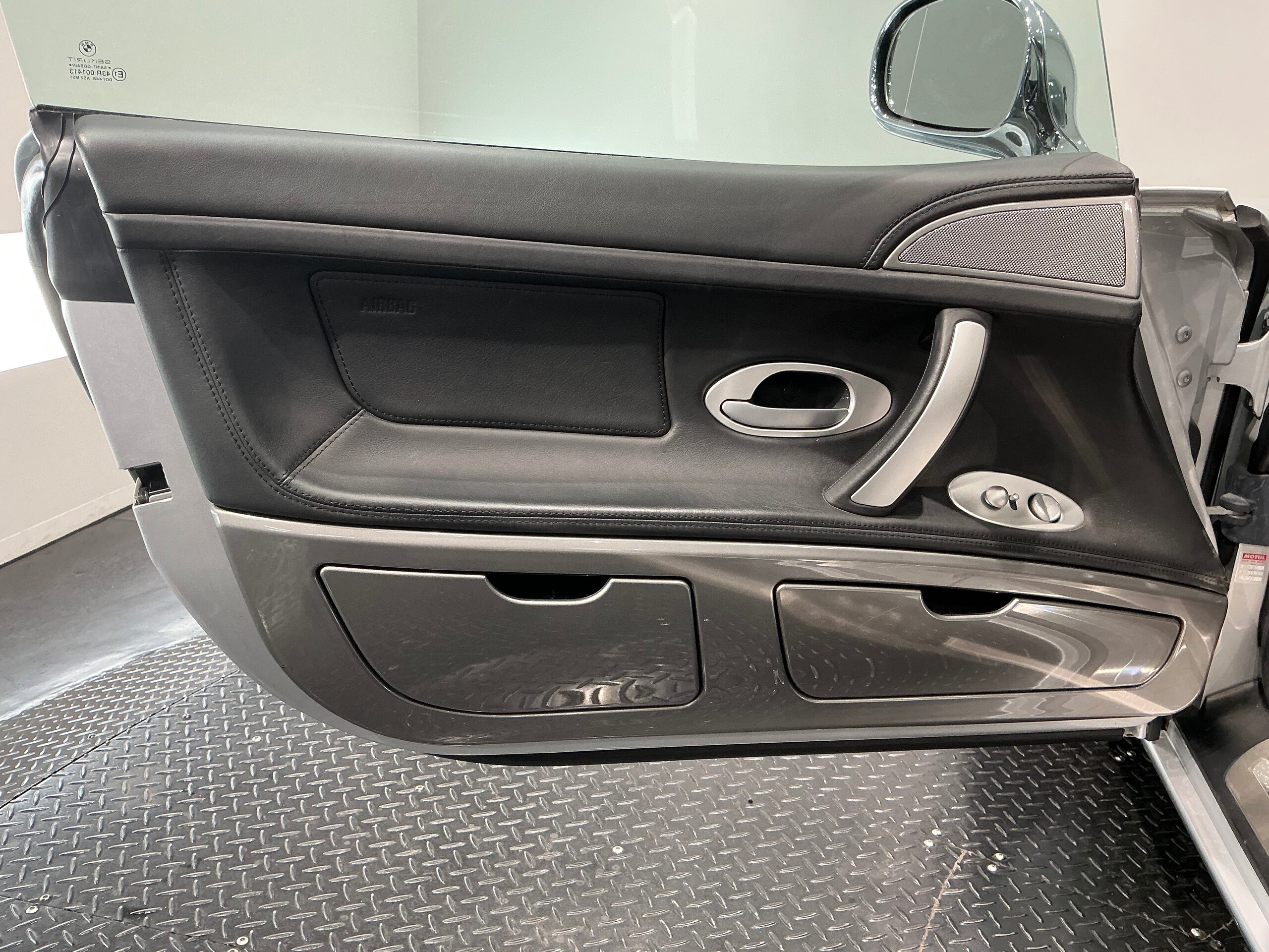 2000 BMW Z8 — Photo 8 / 19