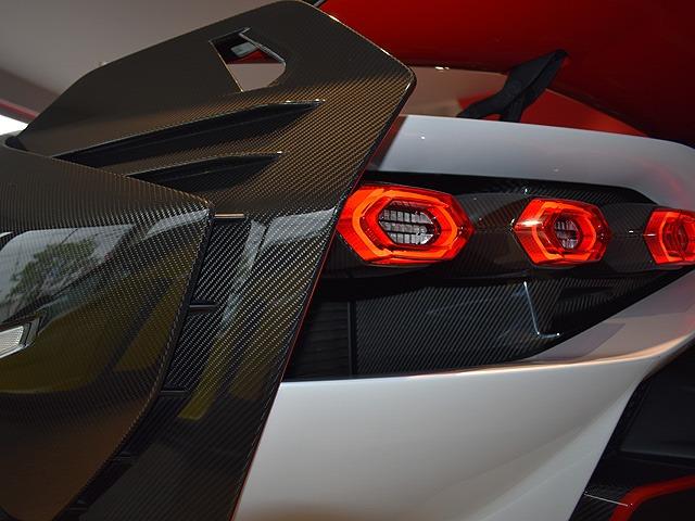 2021 Lamborghini SIÁN FKP 37 — Photo 10 / 24