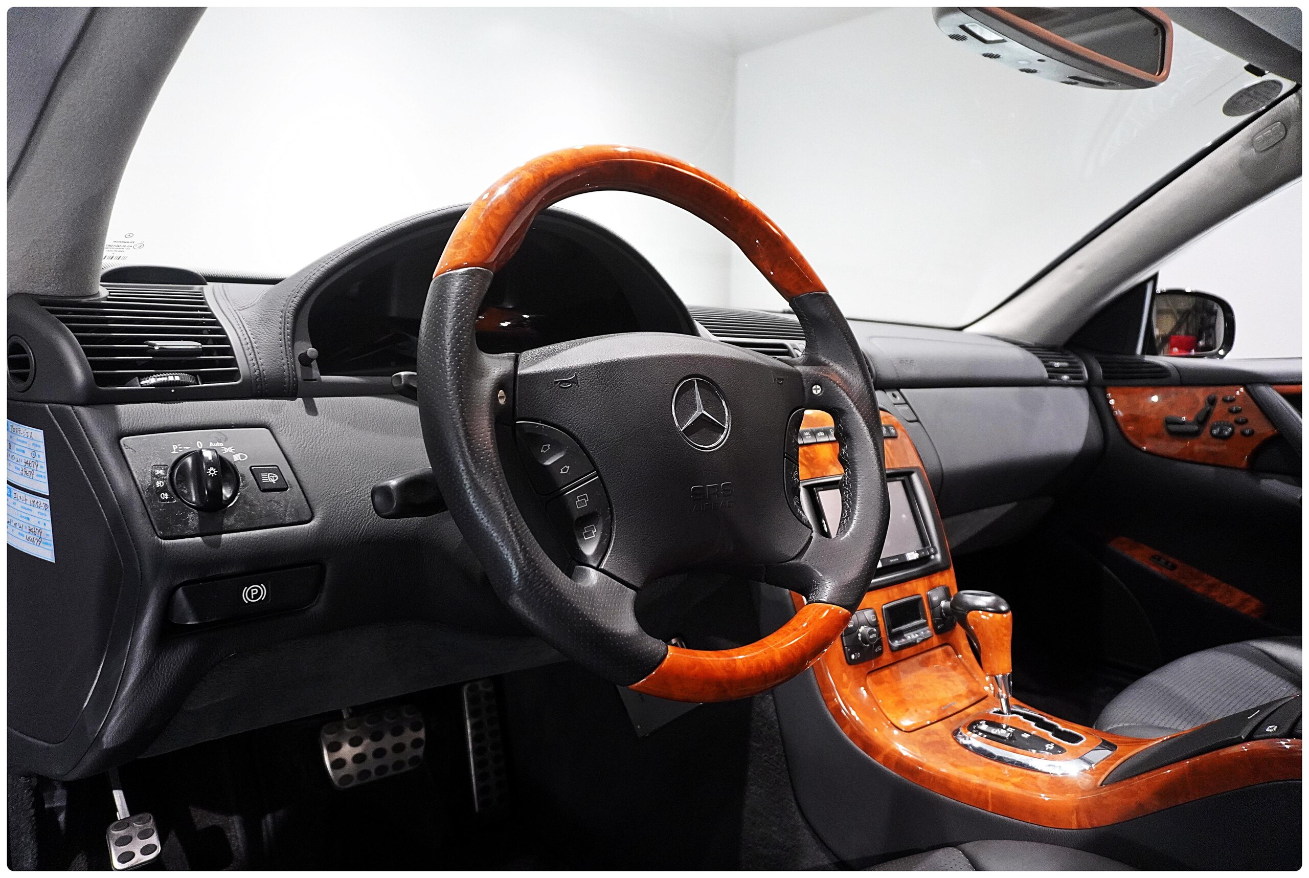 2004 Mercedes Benz CL55 AMG — Photo 10 / 24