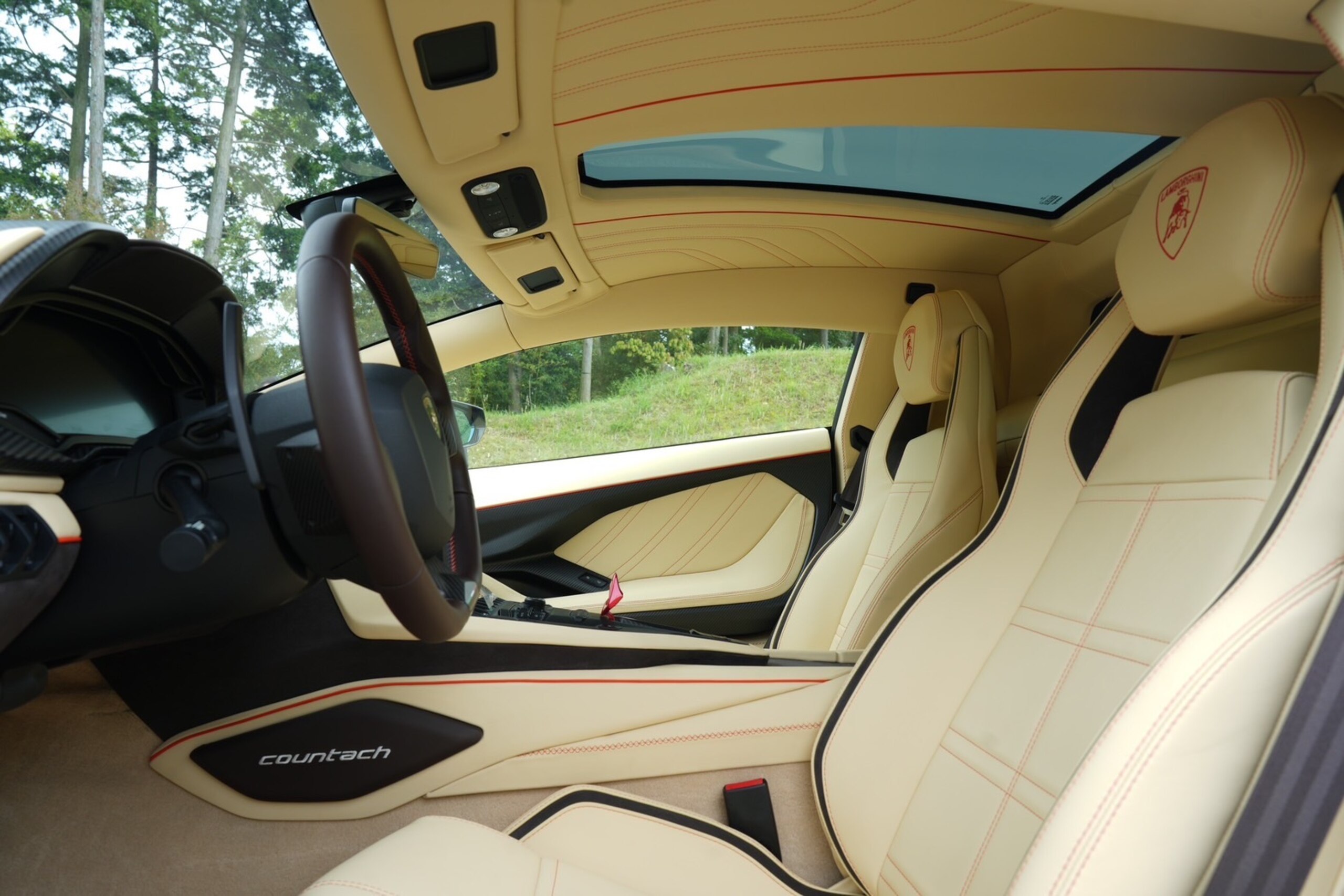 2022 Lamborghini Countach LPI 800-4 — Photo 22 / 28